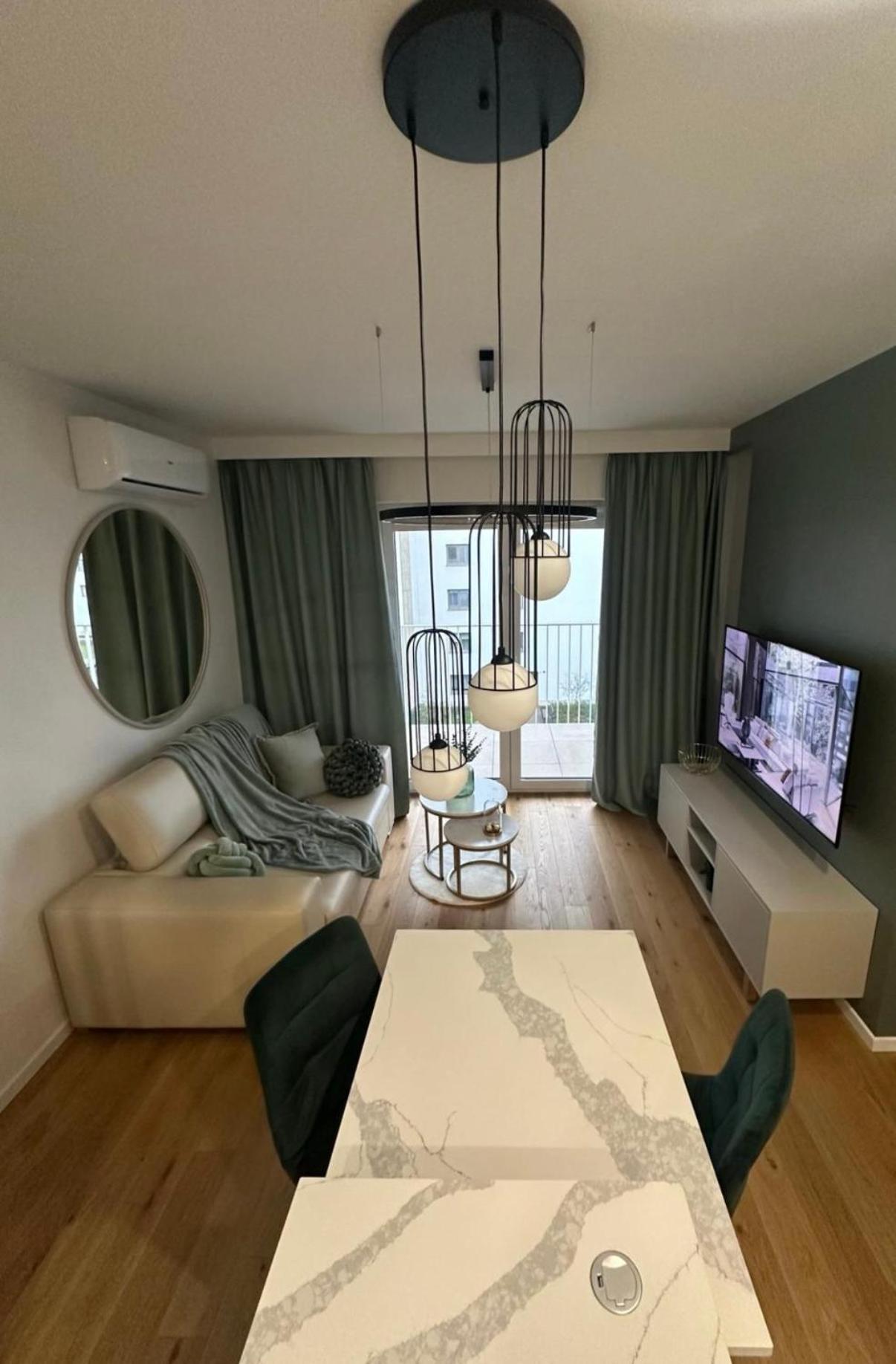 Apartamento Luxury Modern Apartment,quiet Place Near To The Airport