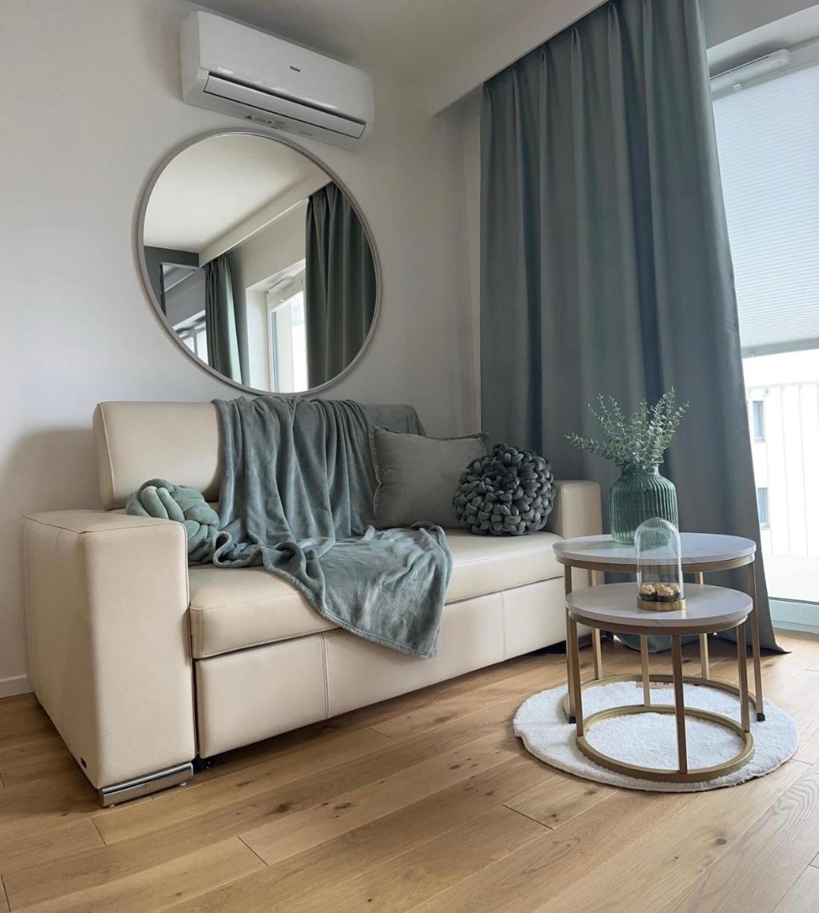 Luxury Modern Apartment,quiet Place Near To The Airport Varsóvia