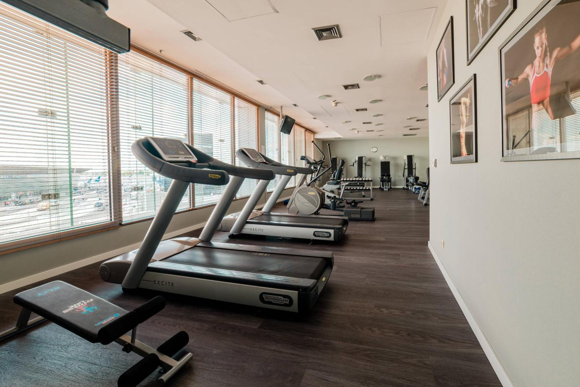 Hotel Courtyard By Marriott Airport 4*