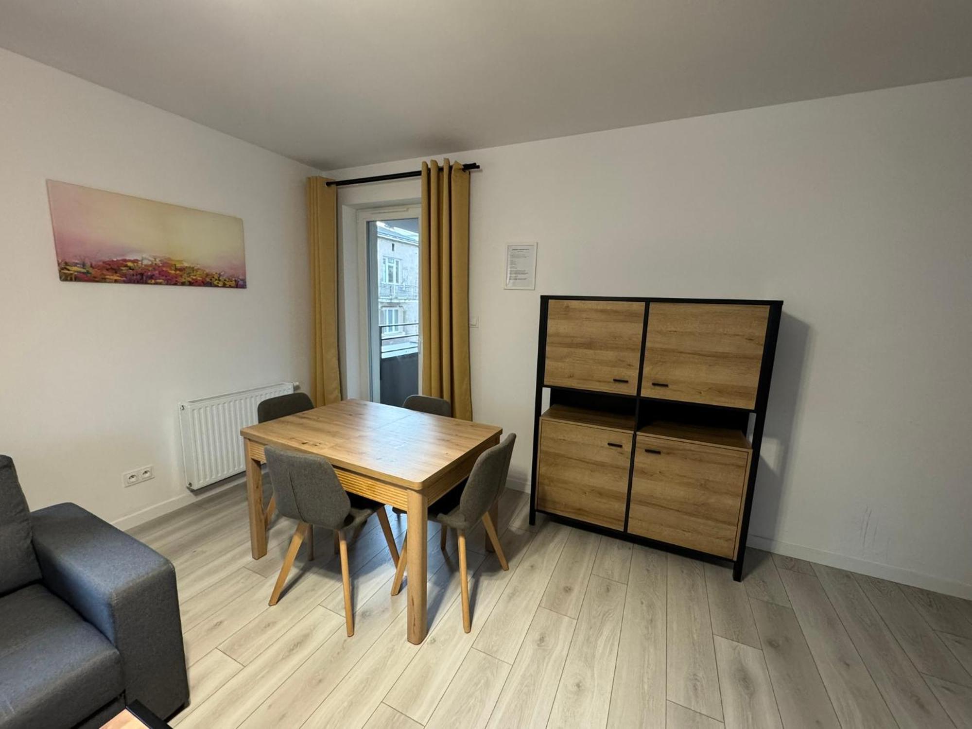 Wiosenny Kamienica Grochow With Free Parking Apartamento *