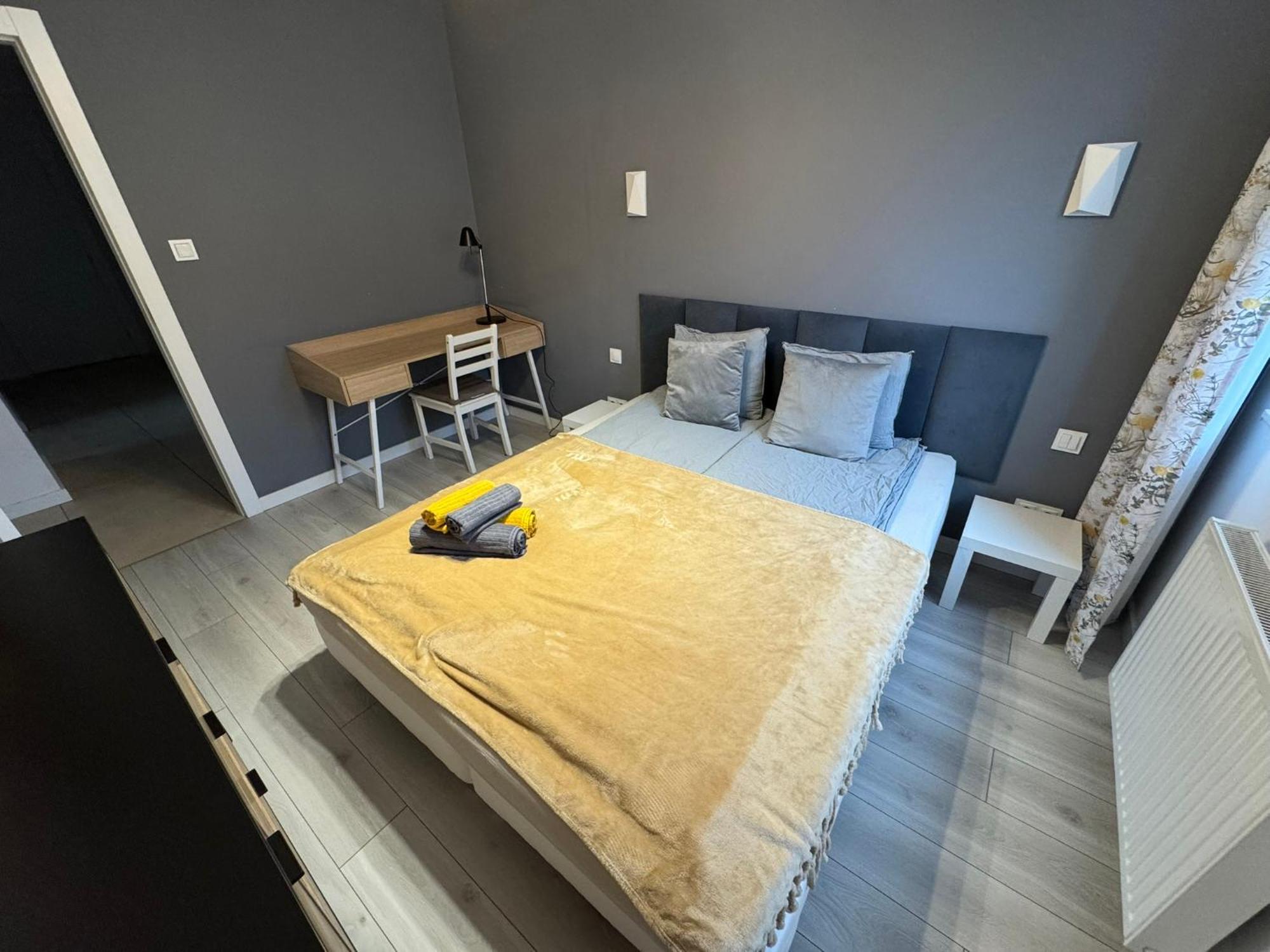 Wiosenny Kamienica Grochow With Free Parking Apartamento Varsóvia