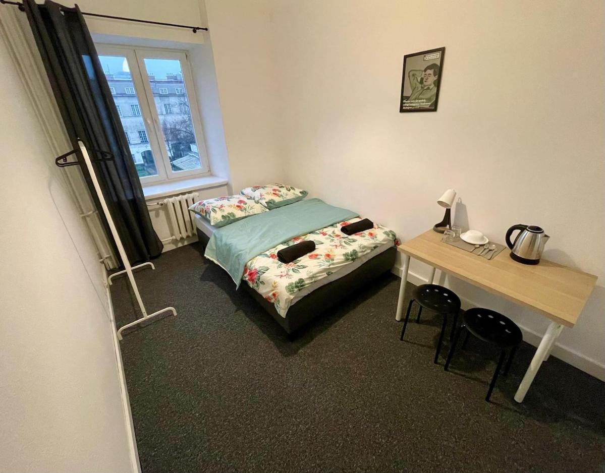 Fantastic Waw - Ch5 C209 Apartment *