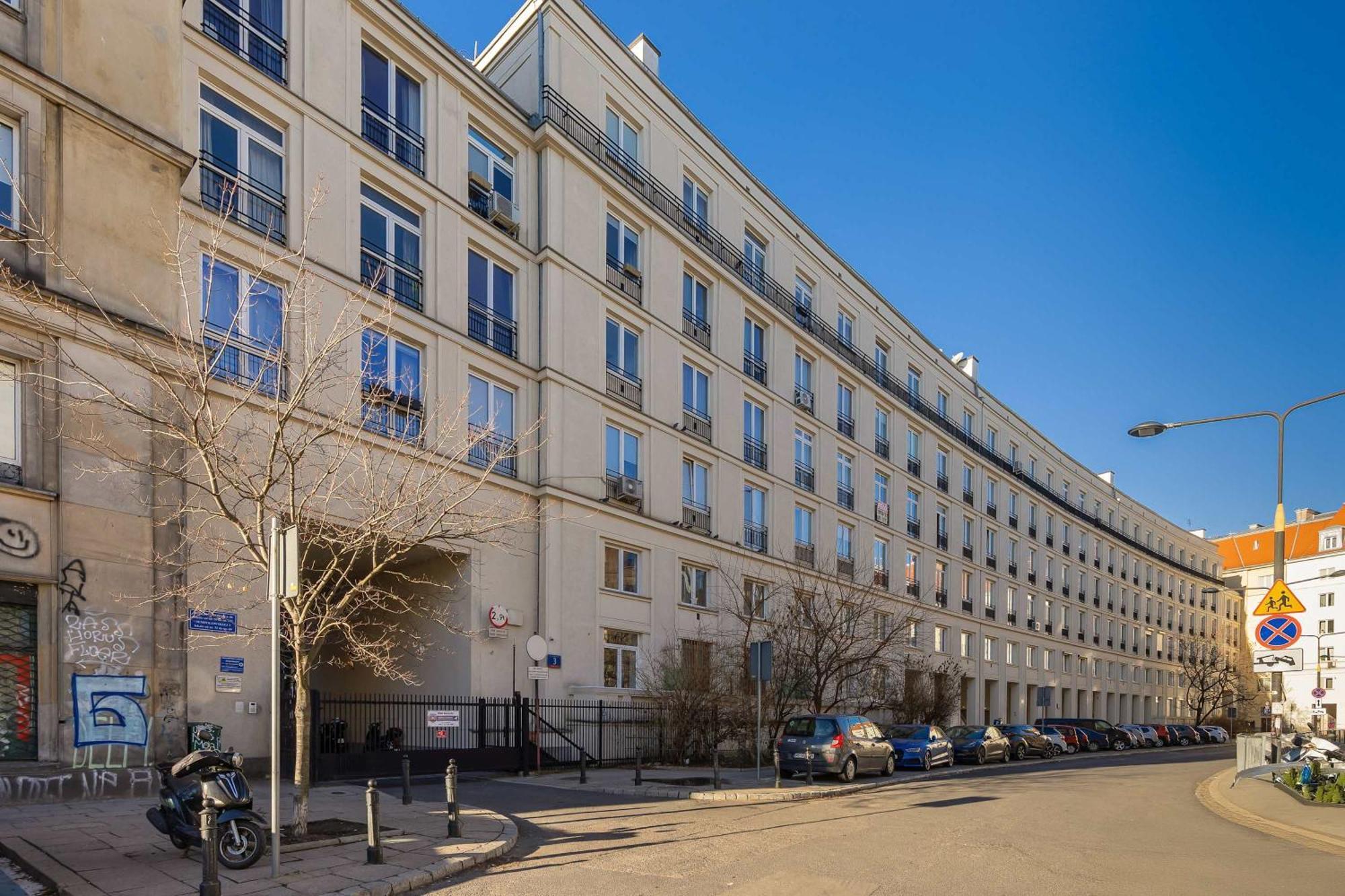 Beautiful Parking By Renters Prestige * Varsóvia