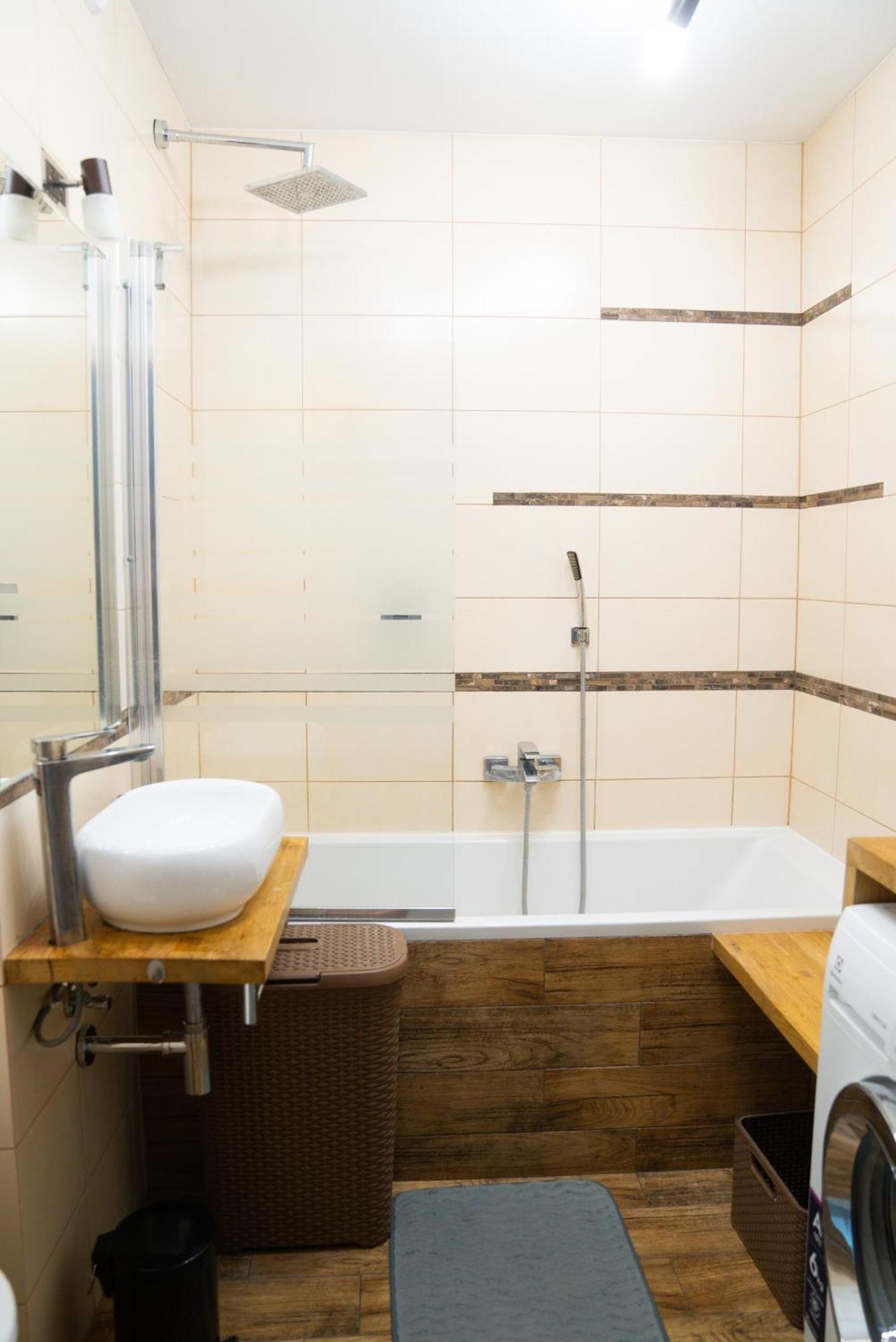 Rentplanet - Skierniewicka Apartment