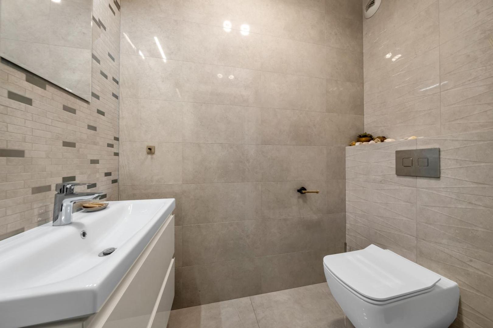 Wilanowska Prestige - 80m2, Parking & Balcony - By Rentujemy * Warsaw
