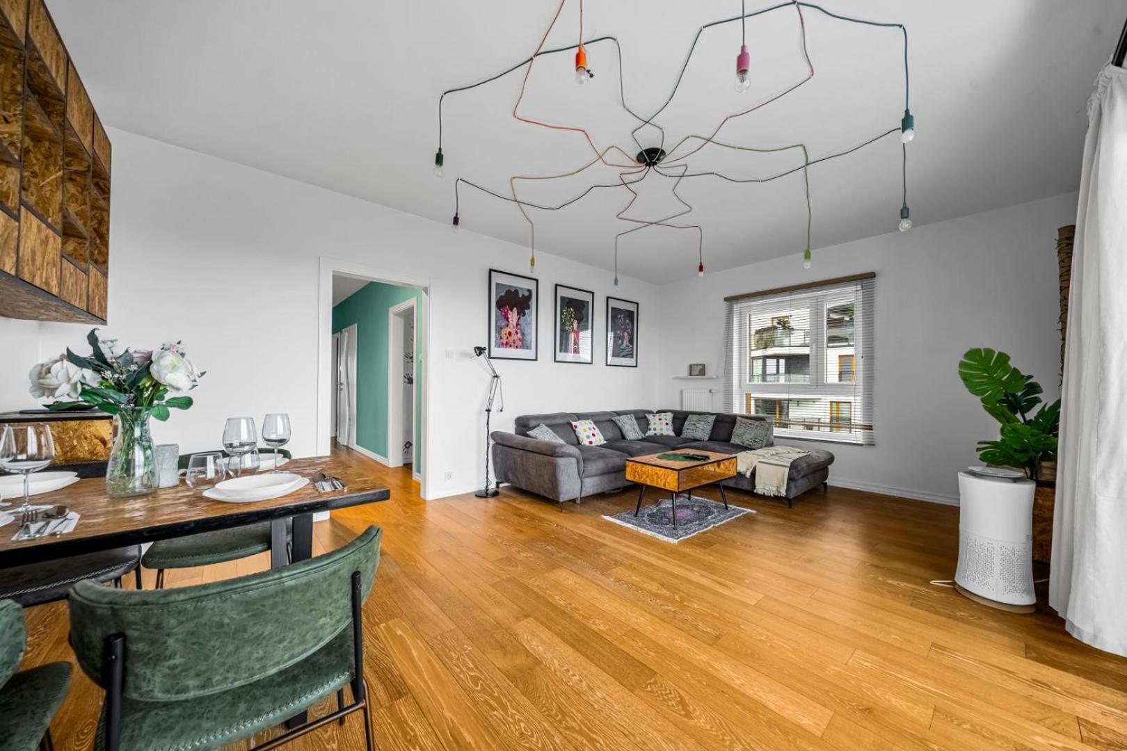 Wilanowska Prestige - 80m2, Parking & Balcony - By Rentujemy Warsaw