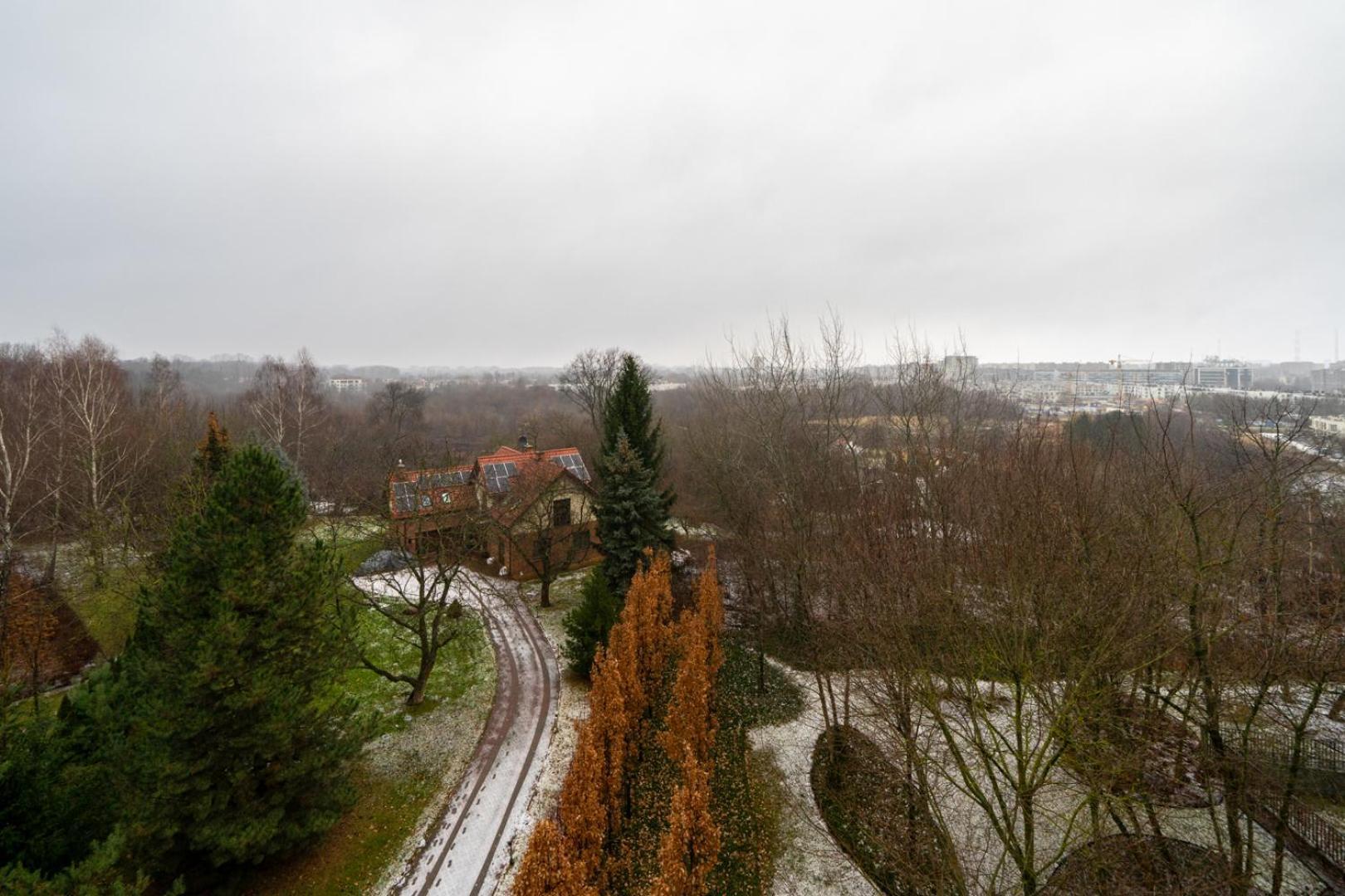 Apartment Wilanowska Prestige - 80m2, Parking & Balcony - By Rentujemy