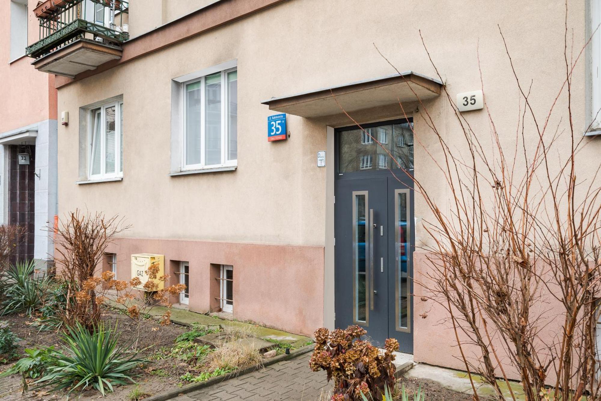 Ochota Bialobrzeska Homely Apartment Warsaw