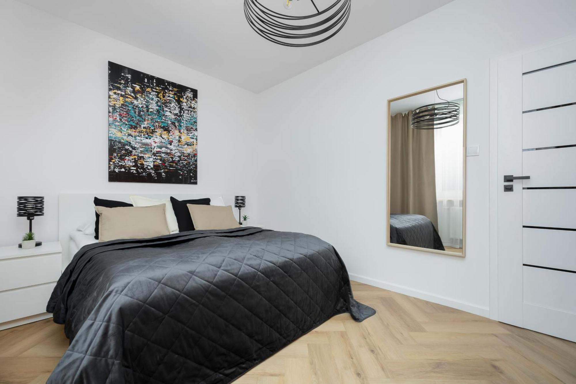 Comfortable With Two Bedrooms & Parking By Renters *