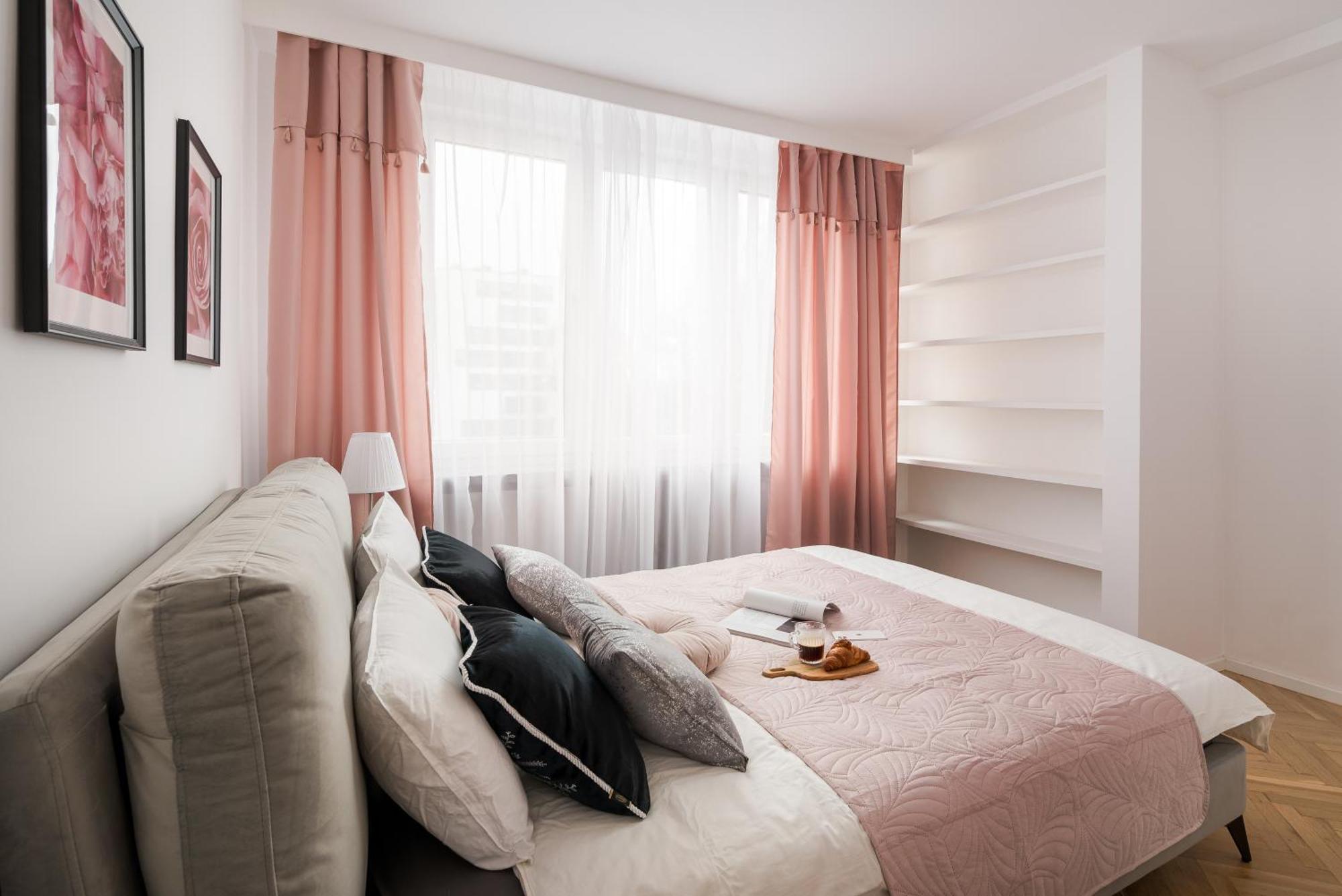 Pulawska Mokotow 2-bedroom & Living Room, Balcony & Free Parking On Site * Warsaw