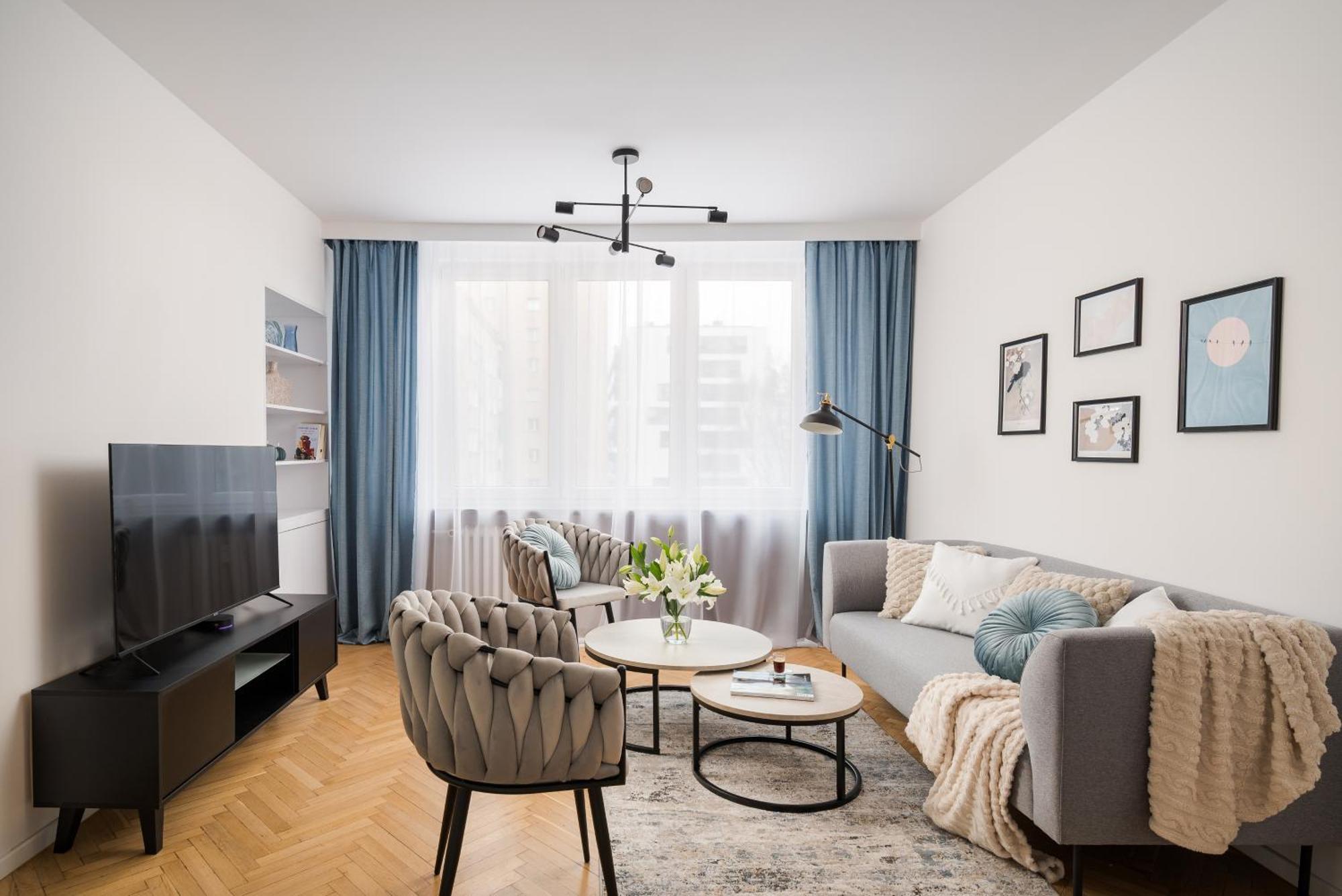 Apartment Pulawska Mokotow 2-bedroom & Living Room, Balcony & Free Parking On Site