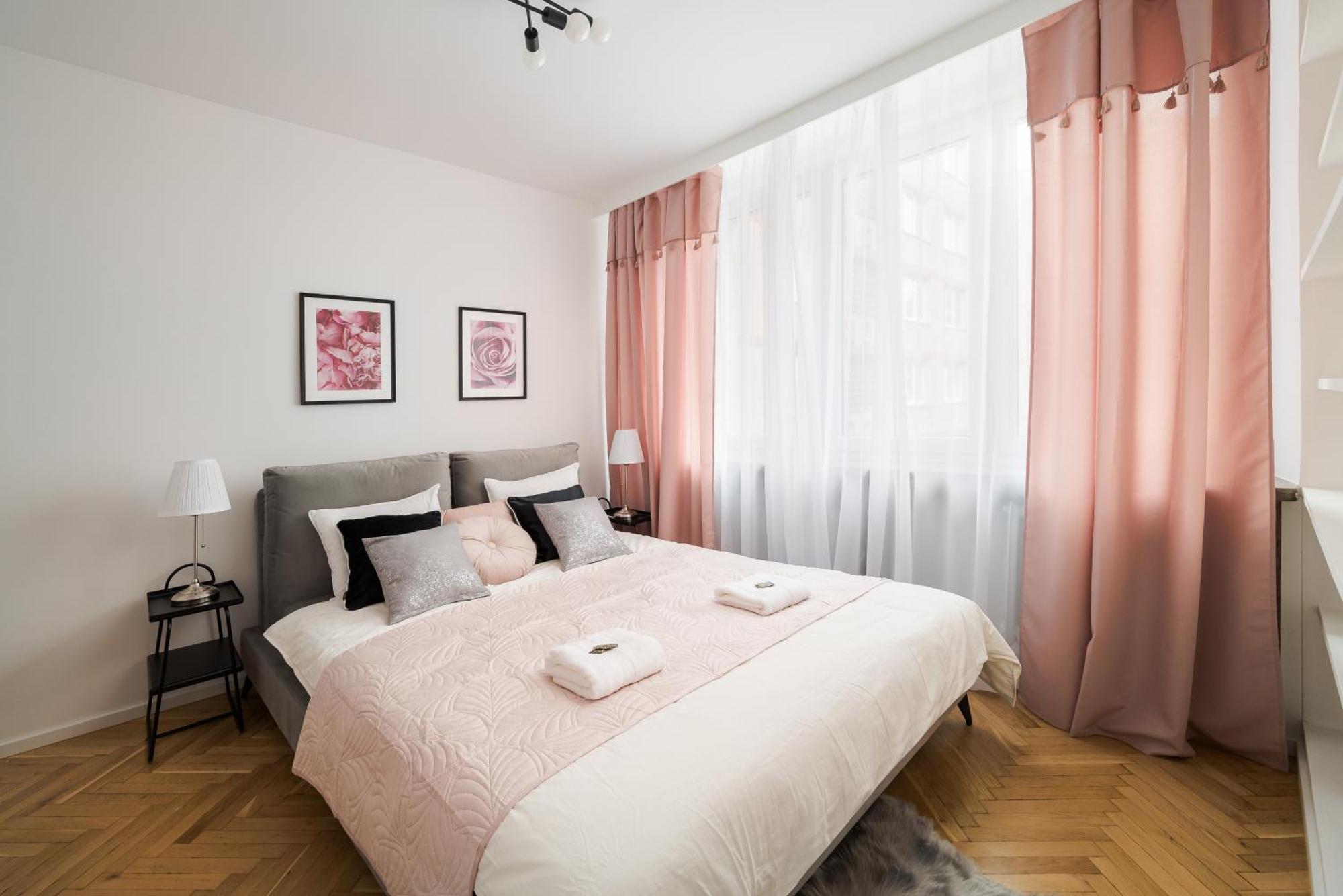 Apartment Pulawska Mokotow 2-bedroom & Living Room, Balcony & Free Parking On Site Warsaw