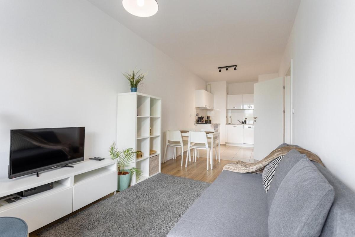 Urban Chic - Rondo Onz - Luxury - 2 Bedrooms - Pereca Street Apartment Warsaw