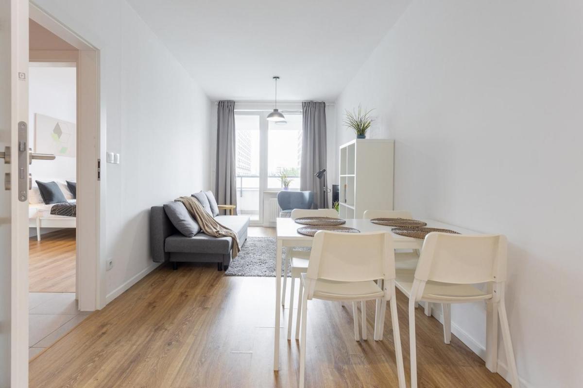 Urban Chic - Rondo Onz - Luxury - 2 Bedrooms - Pereca Street Apartment *