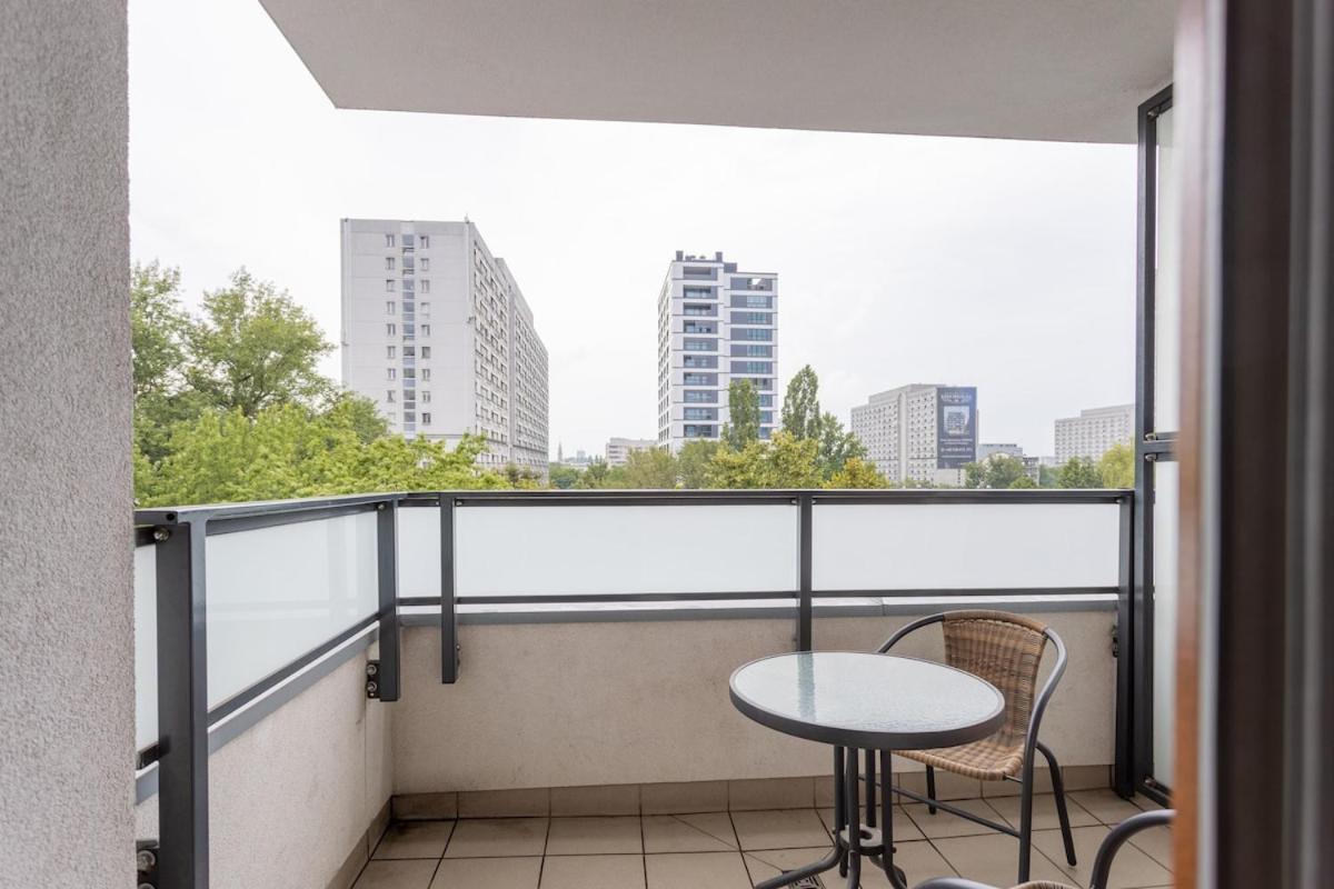 Urban Chic - Rondo Onz - Luxury - 2 Bedrooms - Pereca Street Apartment *