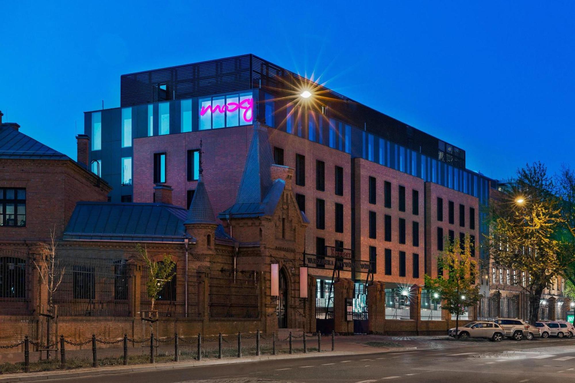 Moxy Praga 3*