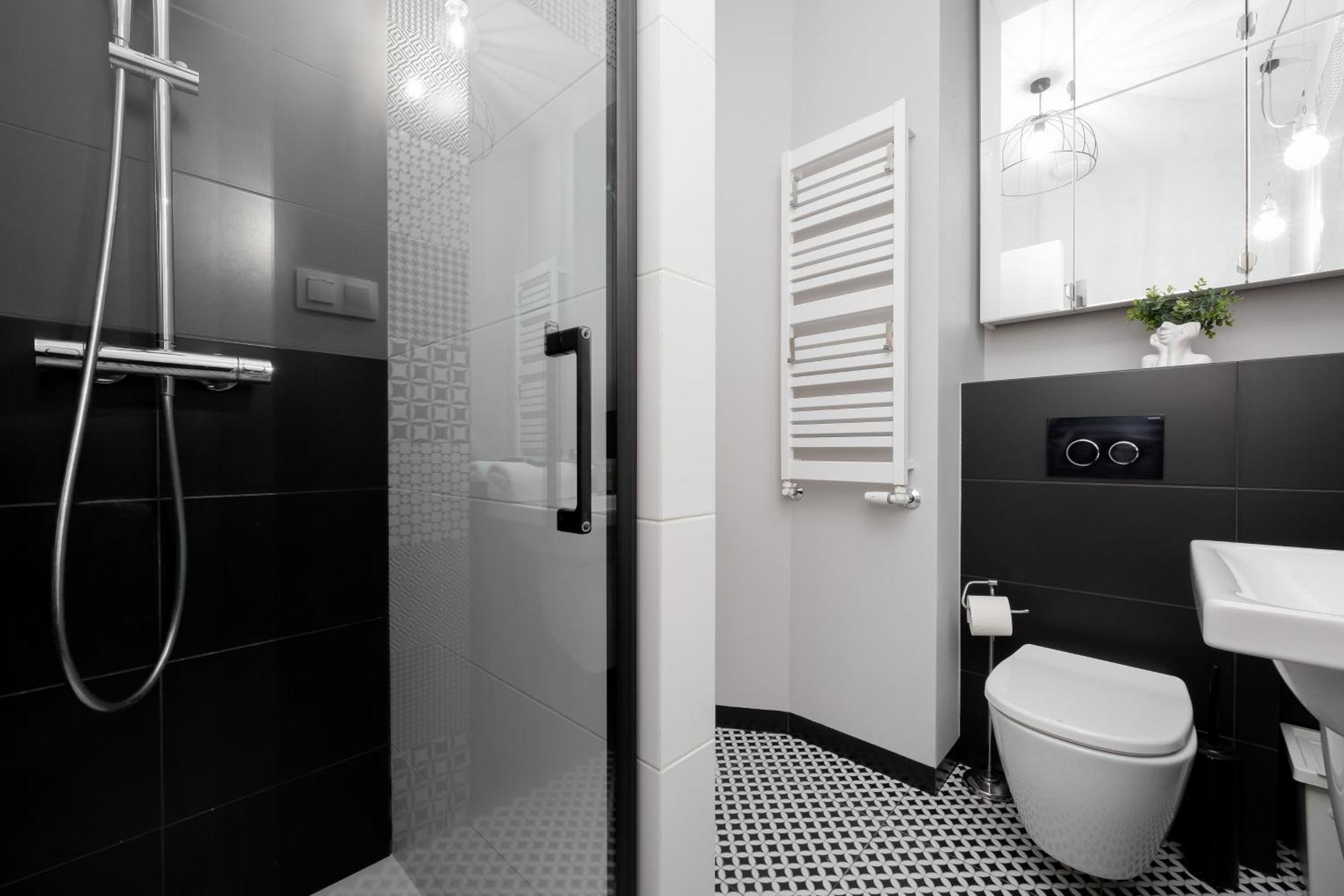 Apartment Modern With Air Conditioning In Close To Three Parks By Renters Prestige Warsaw