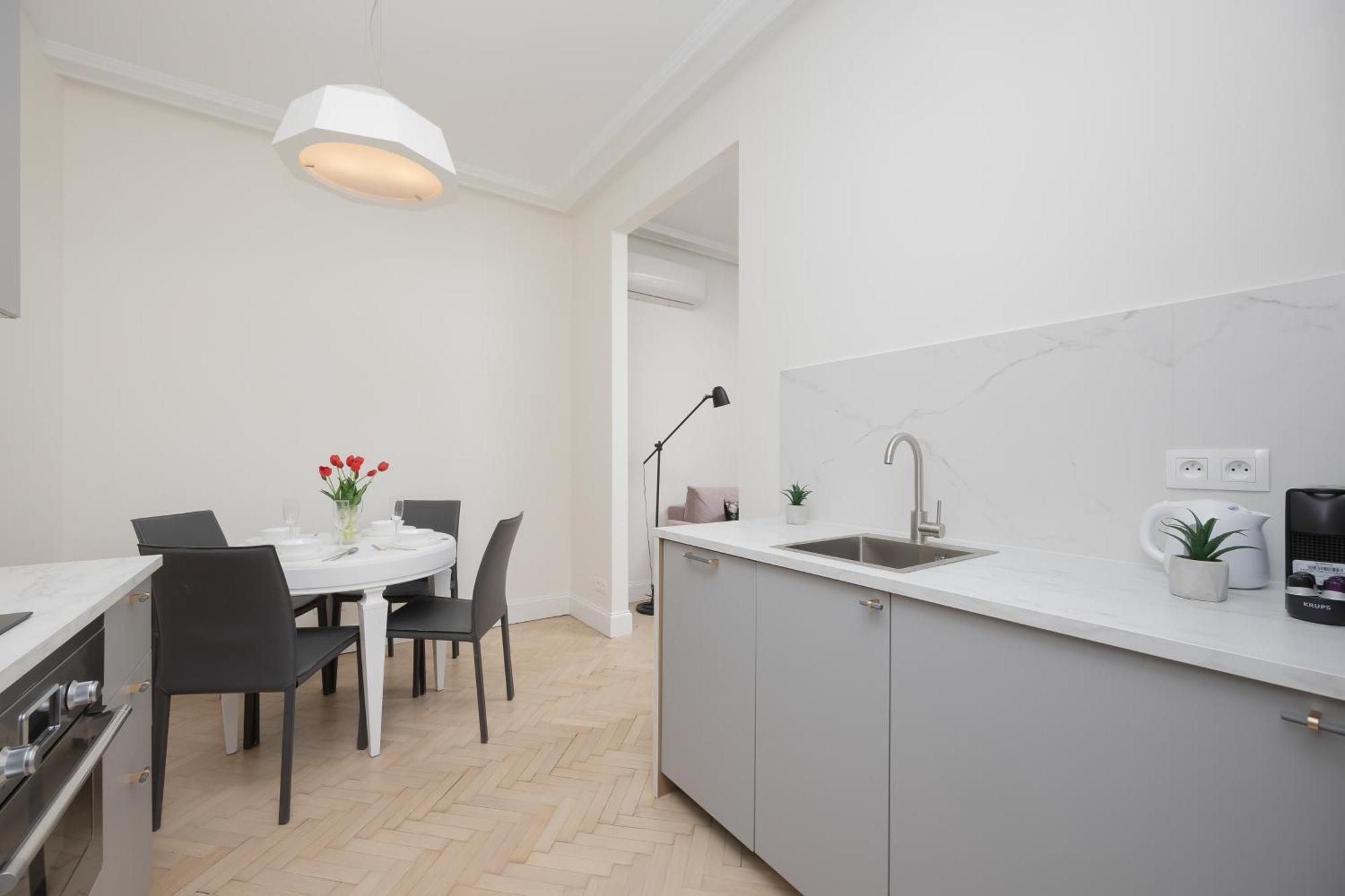 Modern With Air Conditioning In Close To Three Parks By Renters Prestige * Warsaw