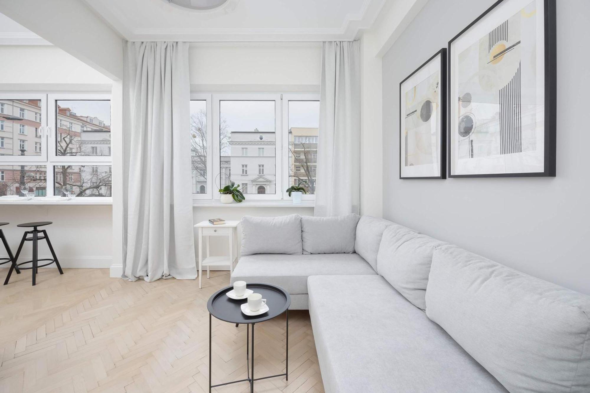Apartment Modern With Air Conditioning In Close To Three Parks By Renters Prestige