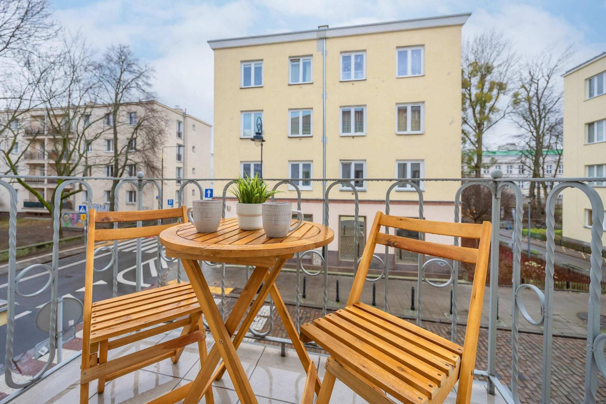 Klimatyczny Z 2 Sypialniami I Balkonem By Renters Apartament