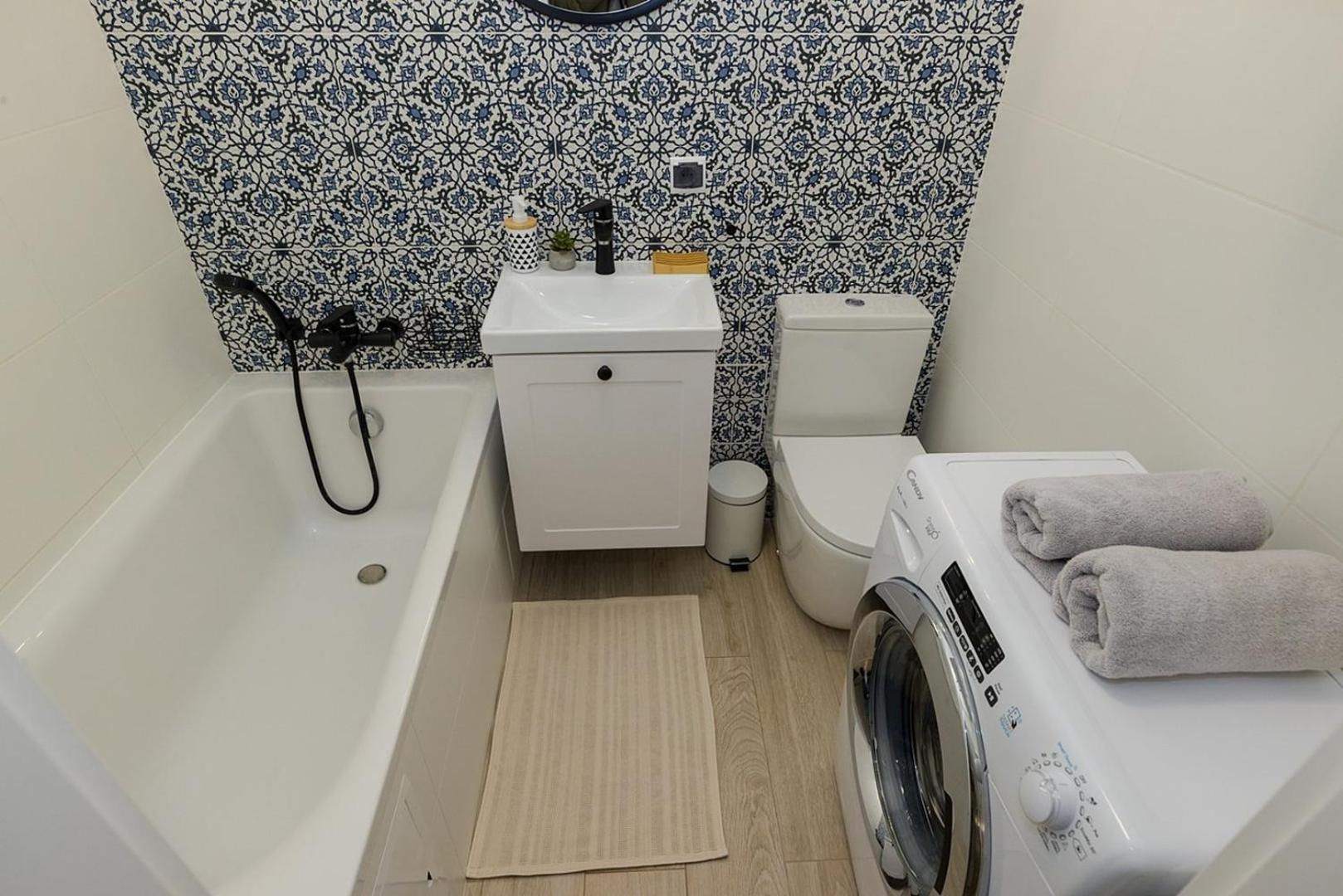 Apartment Superapart Walerego Sławka 3 *