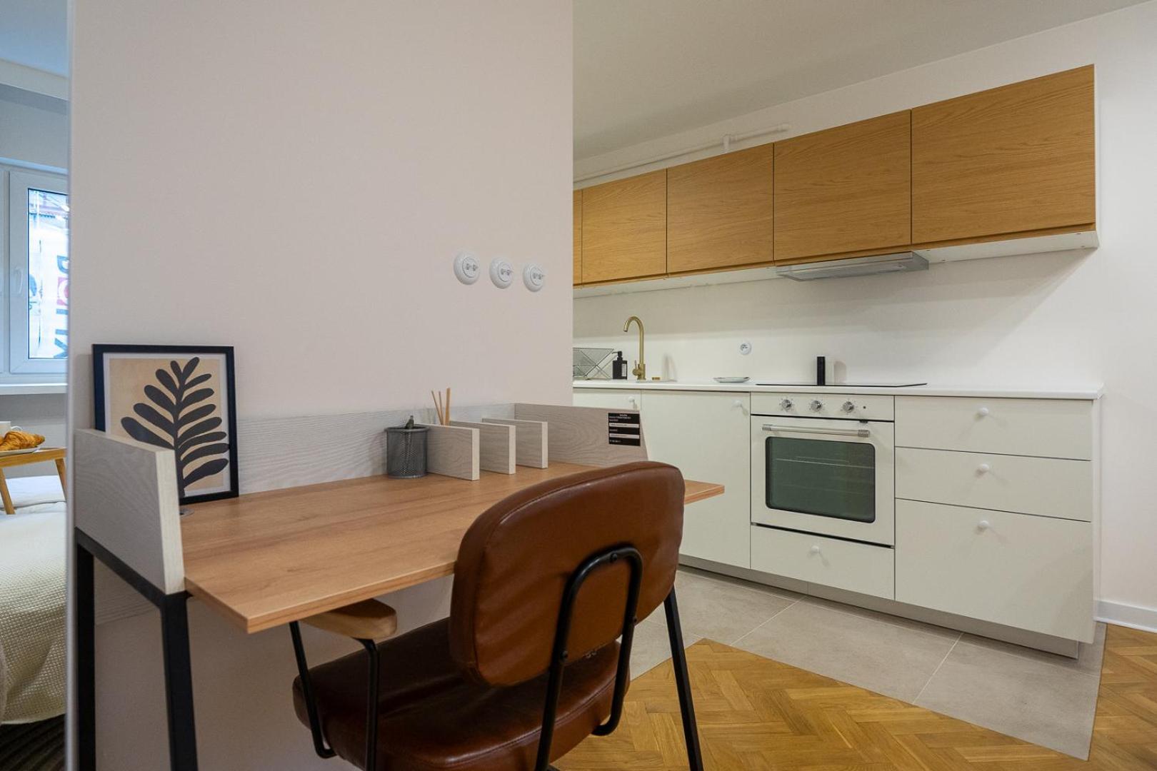 Chmielna - Location, Workspace - By Rentujemy Apartment Warsaw