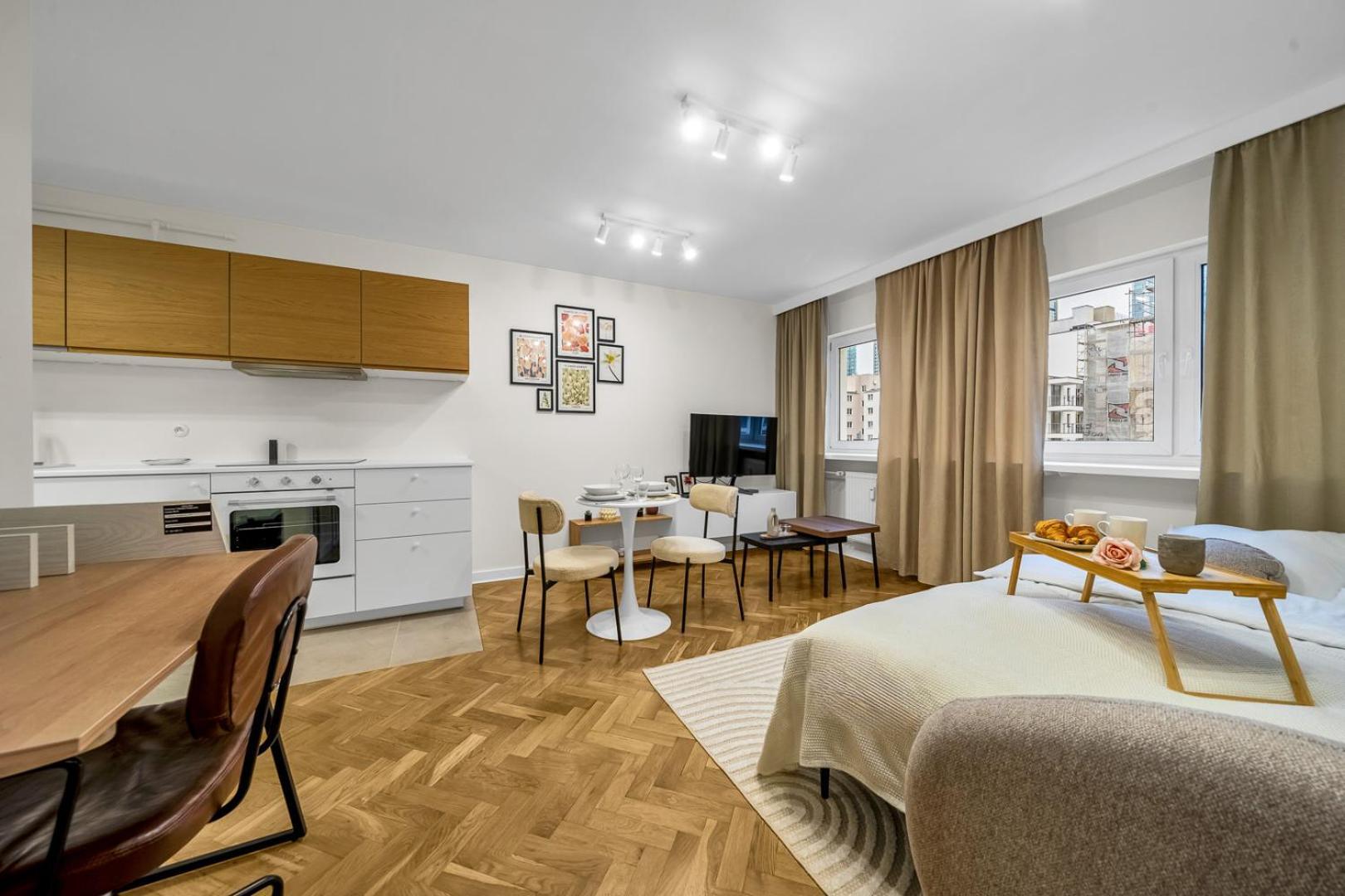Chmielna - Location, Workspace - By Rentujemy Apartment Warsaw