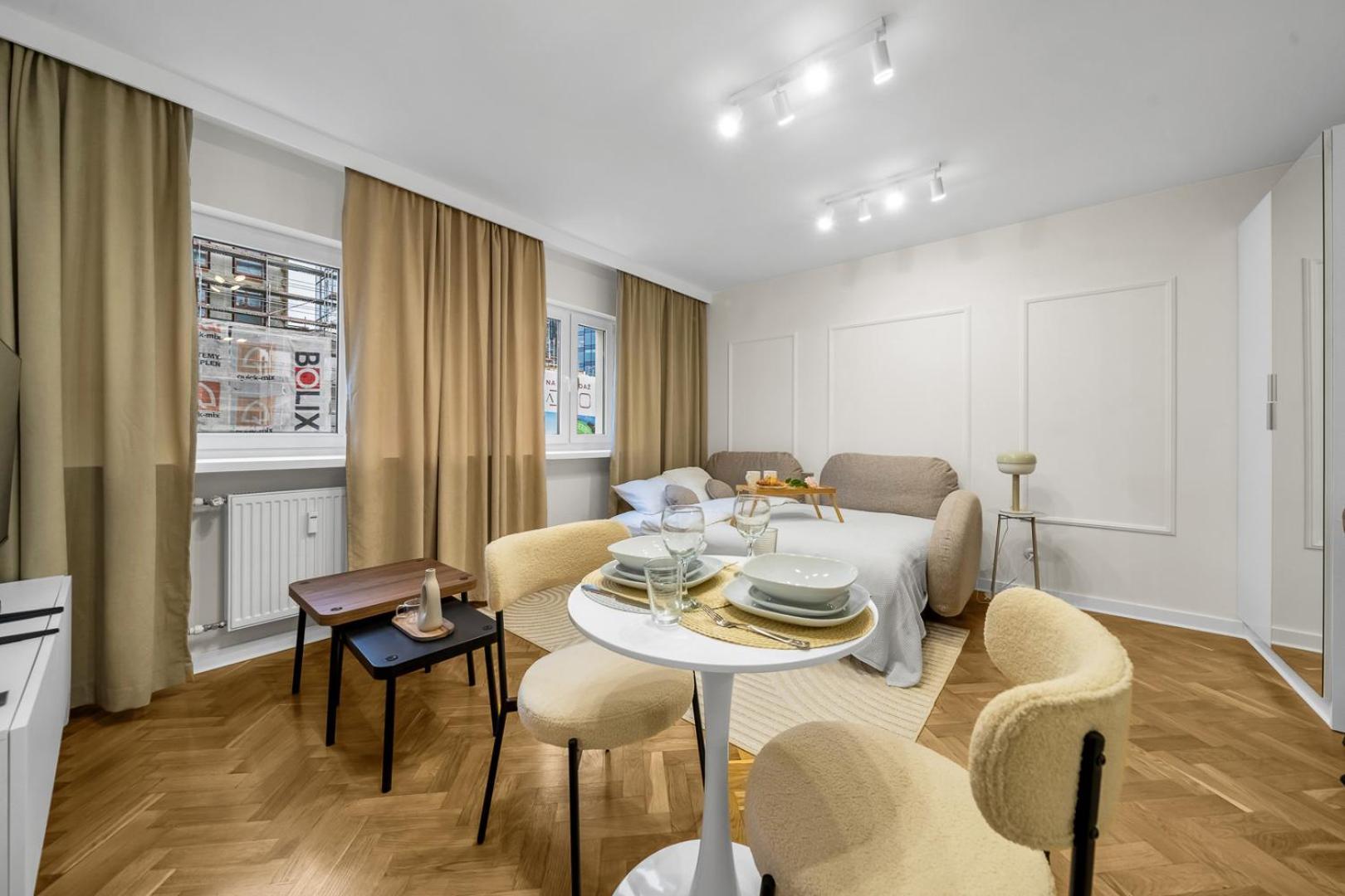 Chmielna - Location, Workspace - By Rentujemy Apartment *