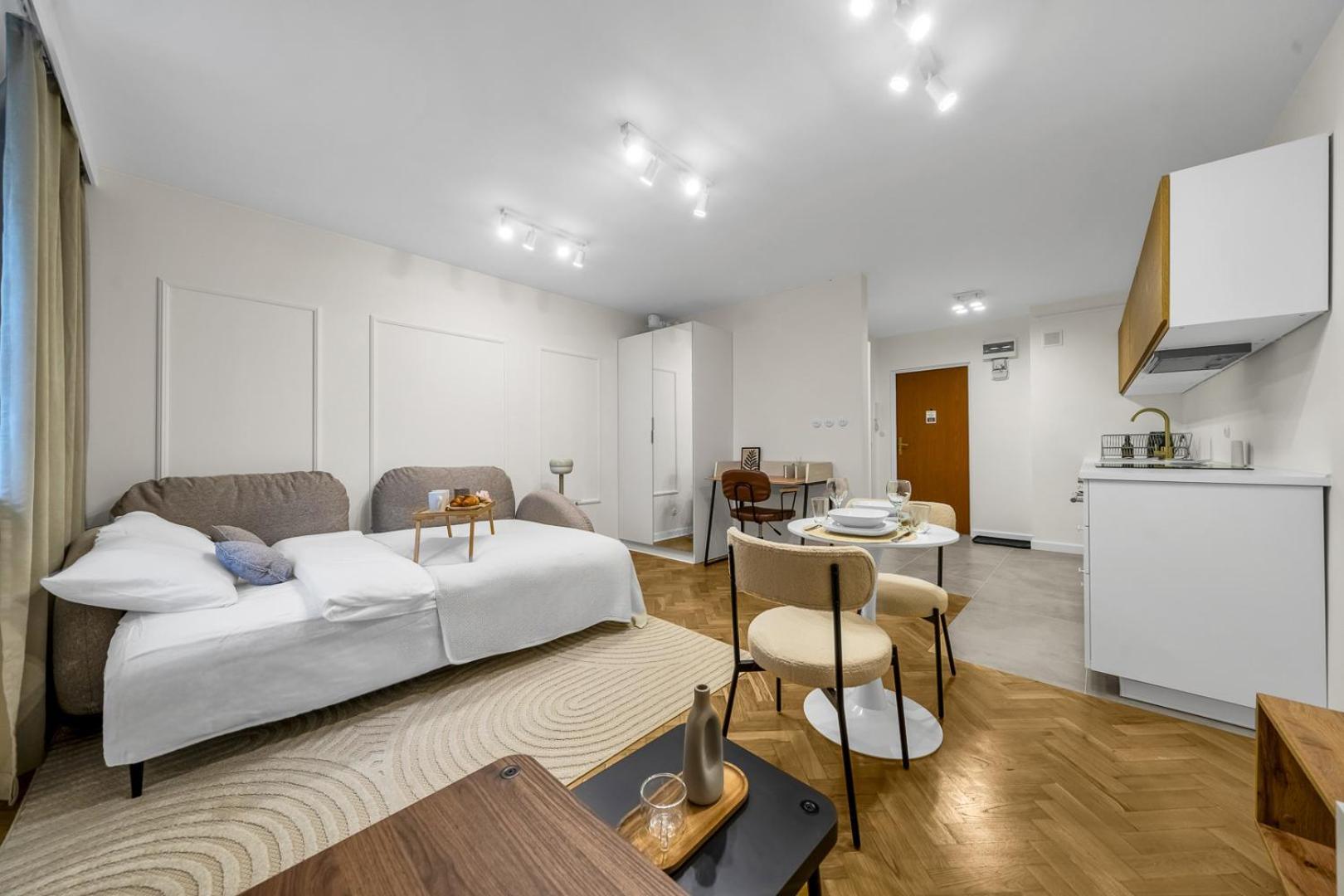 Apartment Chmielna - Location, Workspace - By Rentujemy Warsaw