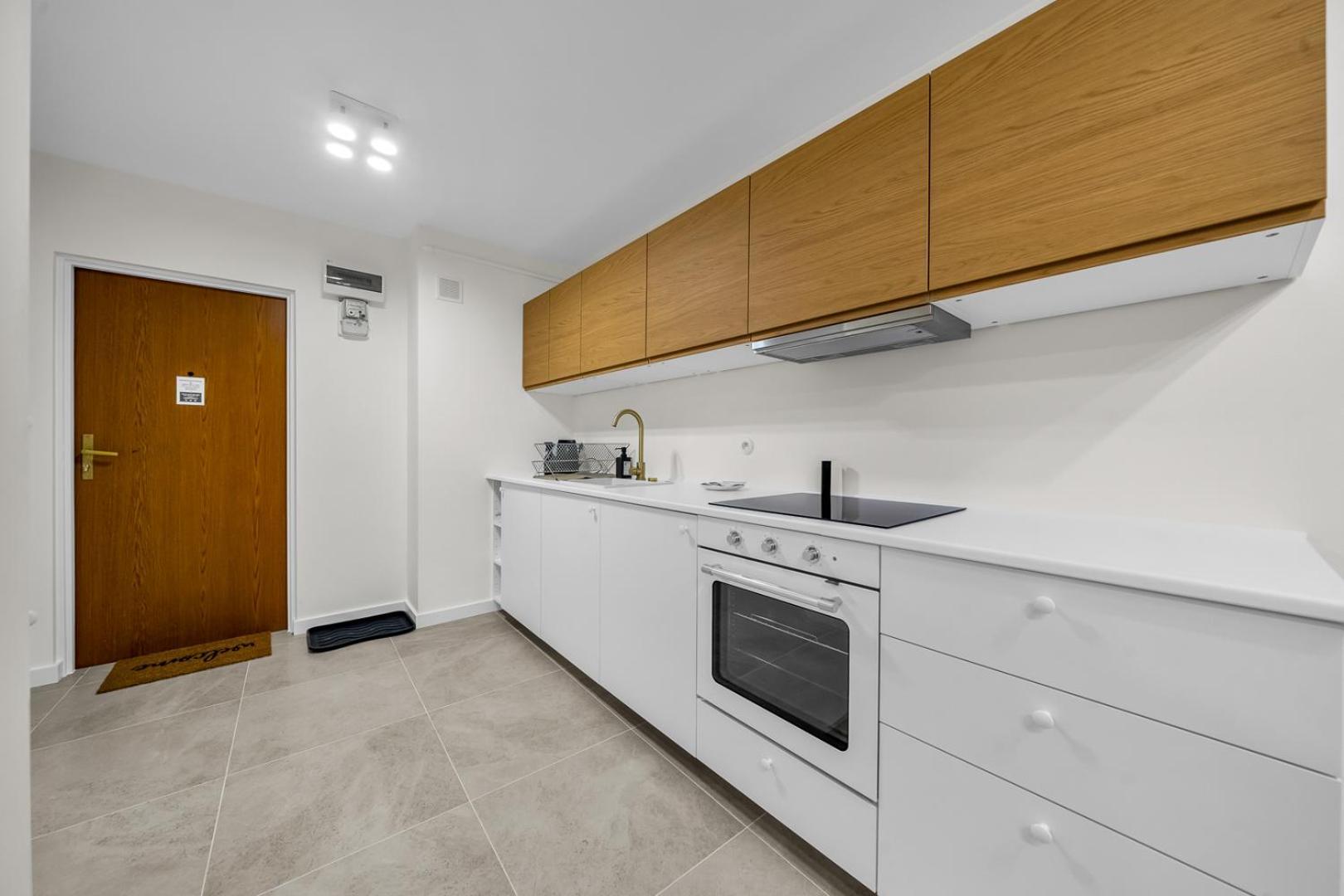 Apartment Chmielna - Location, Workspace - By Rentujemy