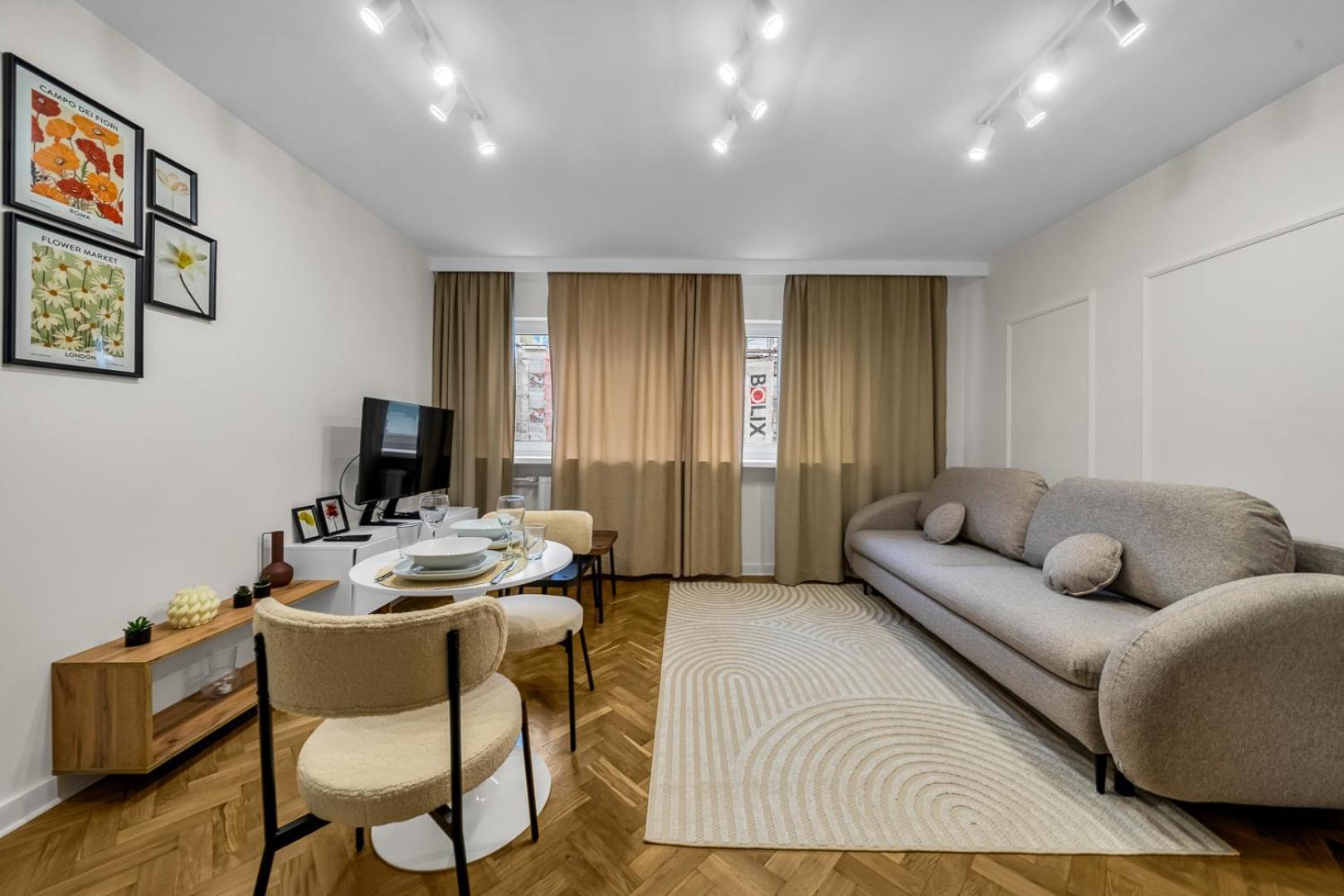 Chmielna - Location, Workspace - By Rentujemy Apartment *