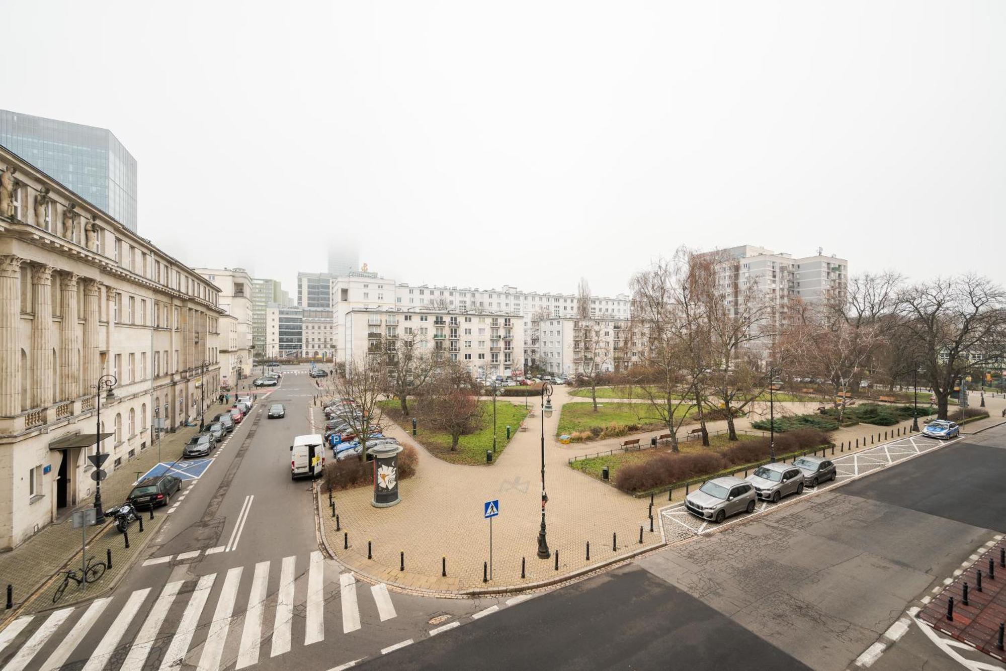 Plac Dabrowskiego Deluxe Apartment Warsaw