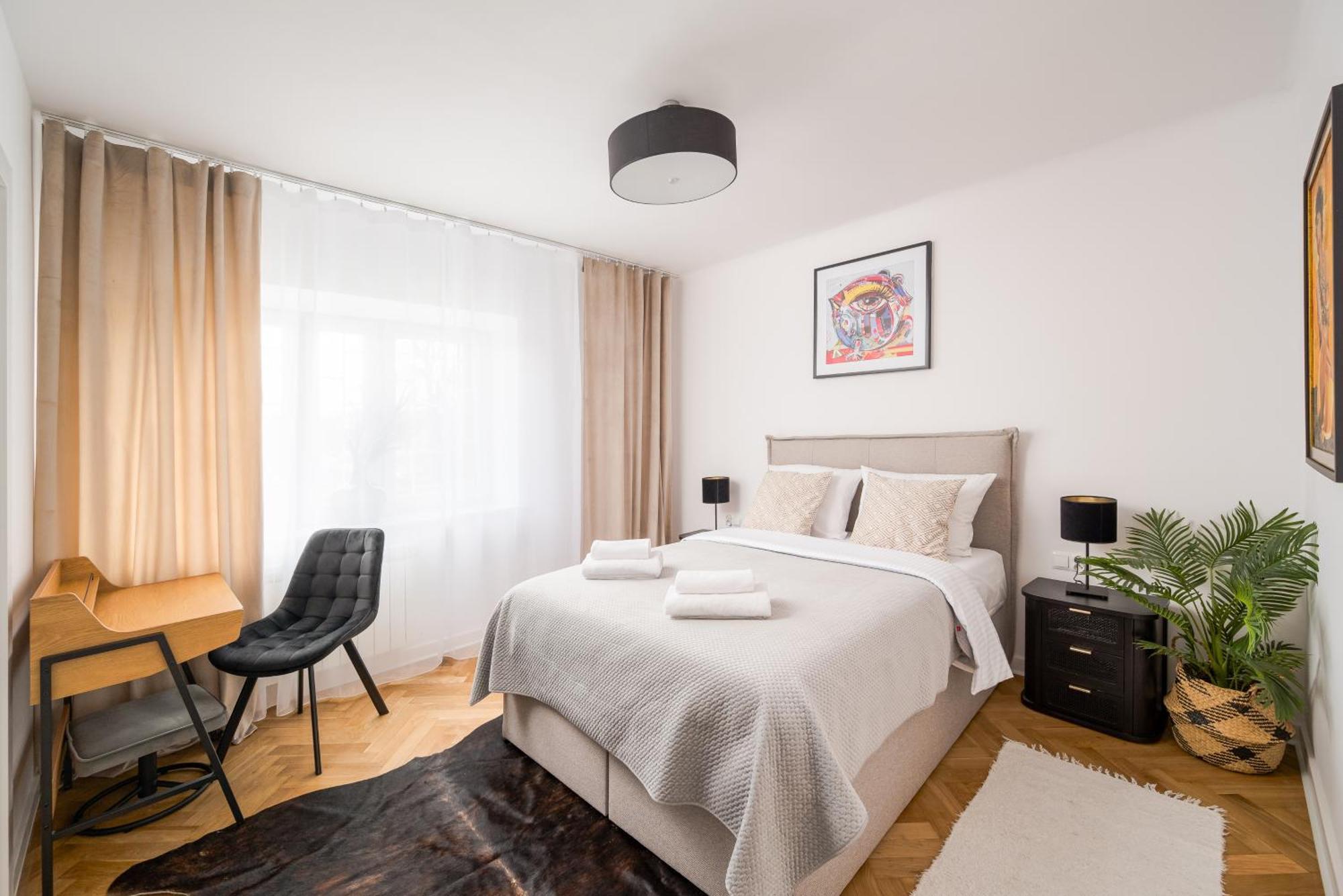 Metro Ratusz Arsenal Deluxe Apartment