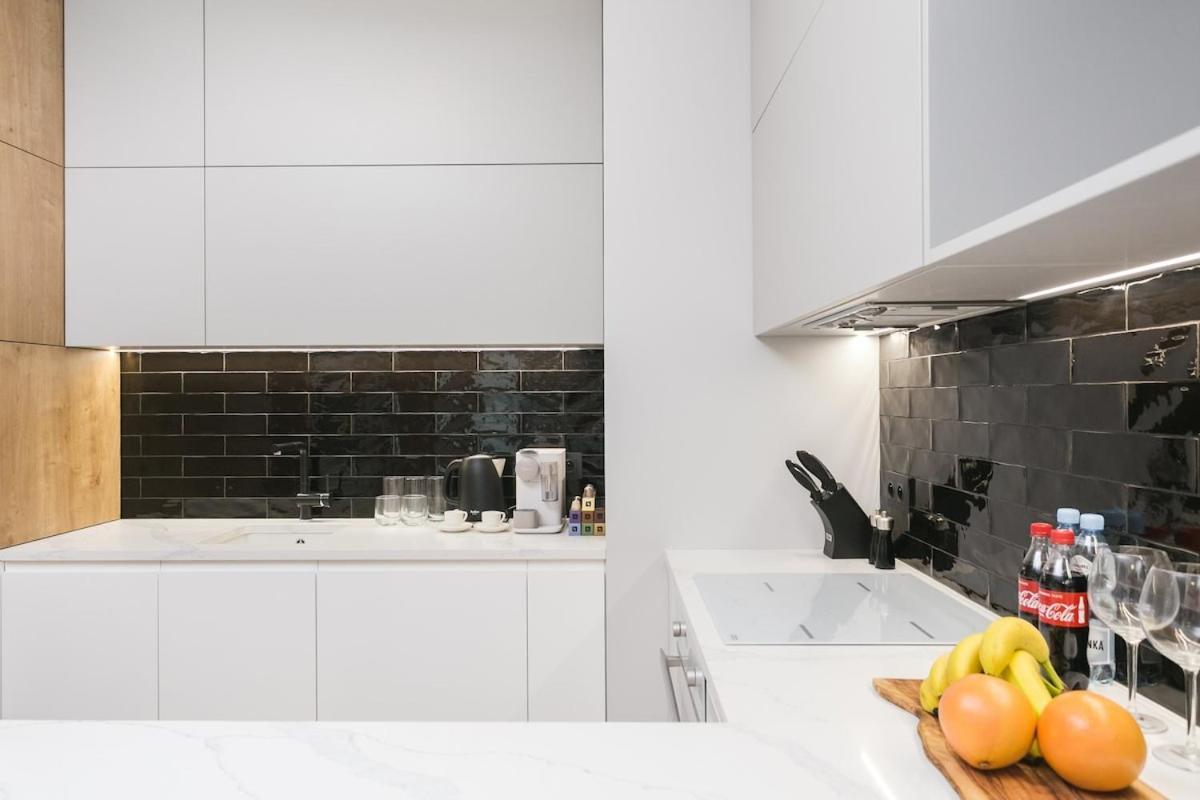 Apartament Mennica - Two Bedrooms - Stays&166 Warszawa