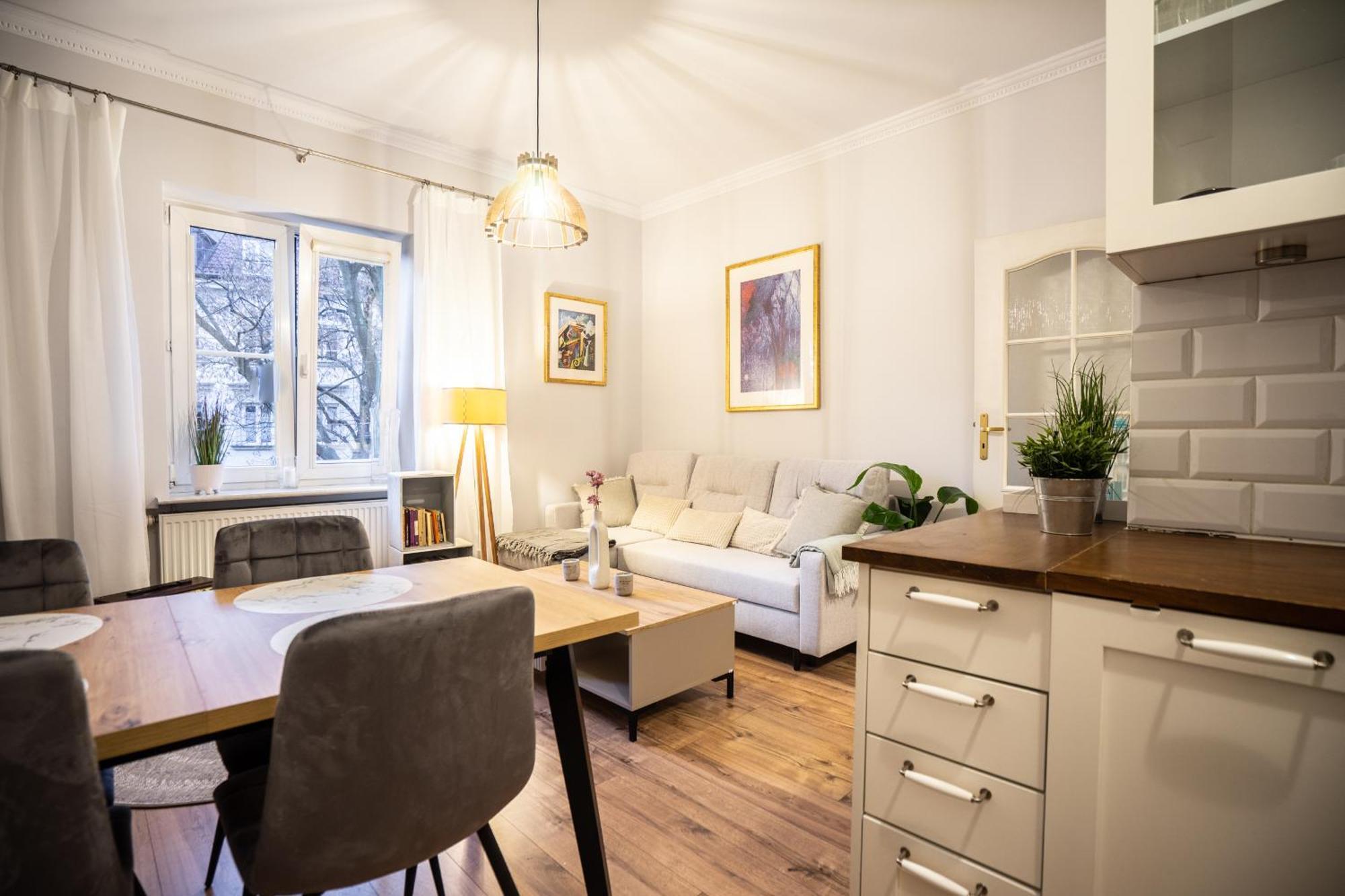 Old Town Heart Ii - New Town Square - Just Renovated! Apartment *