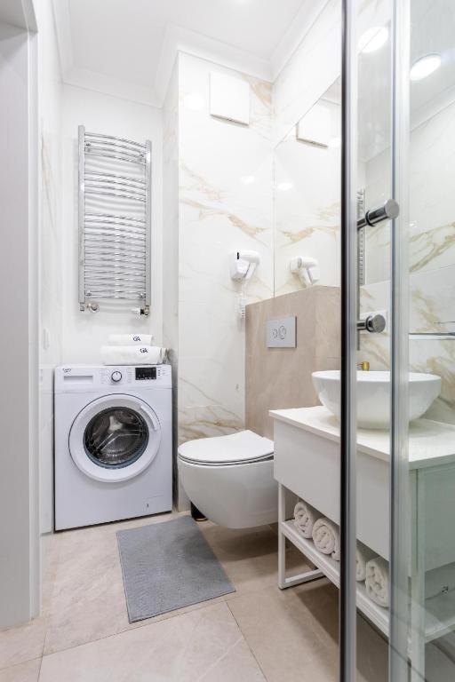Urban Chic - Luxury -15 People- Mennica *