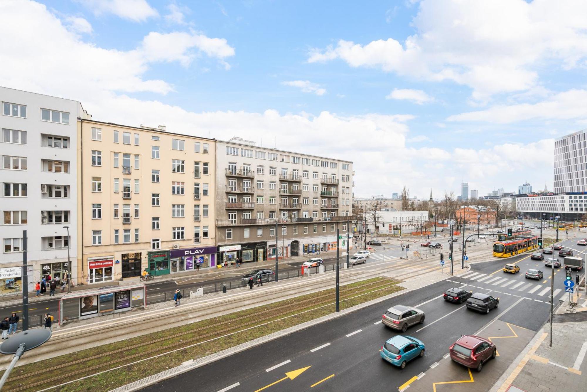 Apartment With Friends In