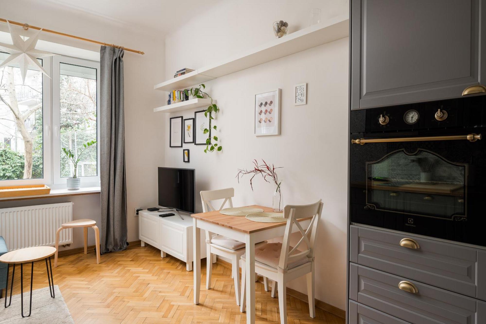 Metro Raclawicka Charming Apartment Warsaw
