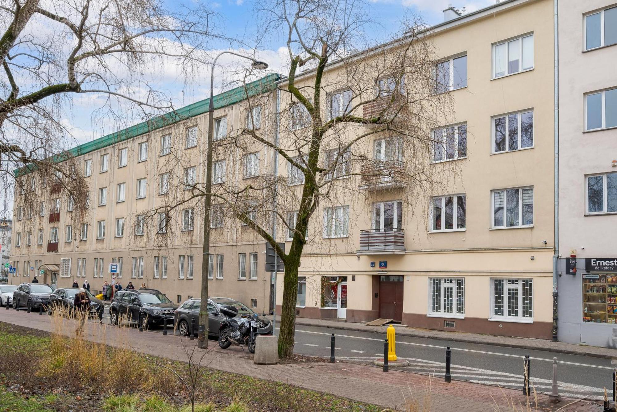 Metro Raclawicka Charming Apartment