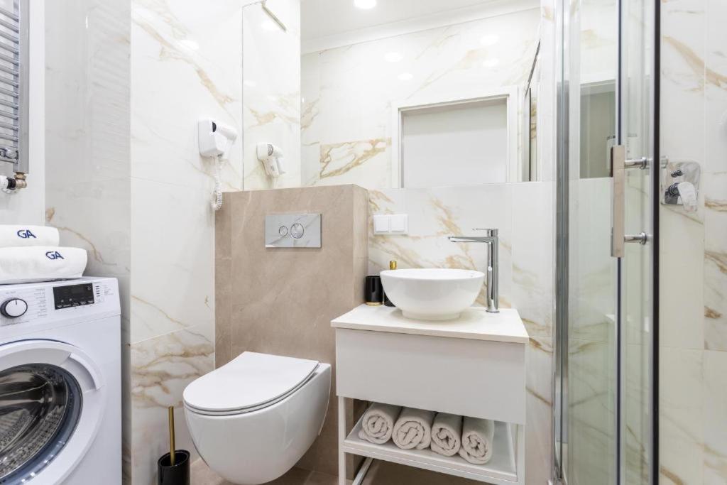 Close-urban Chic - Luxury -10 People- Mennica Apartment Warsaw