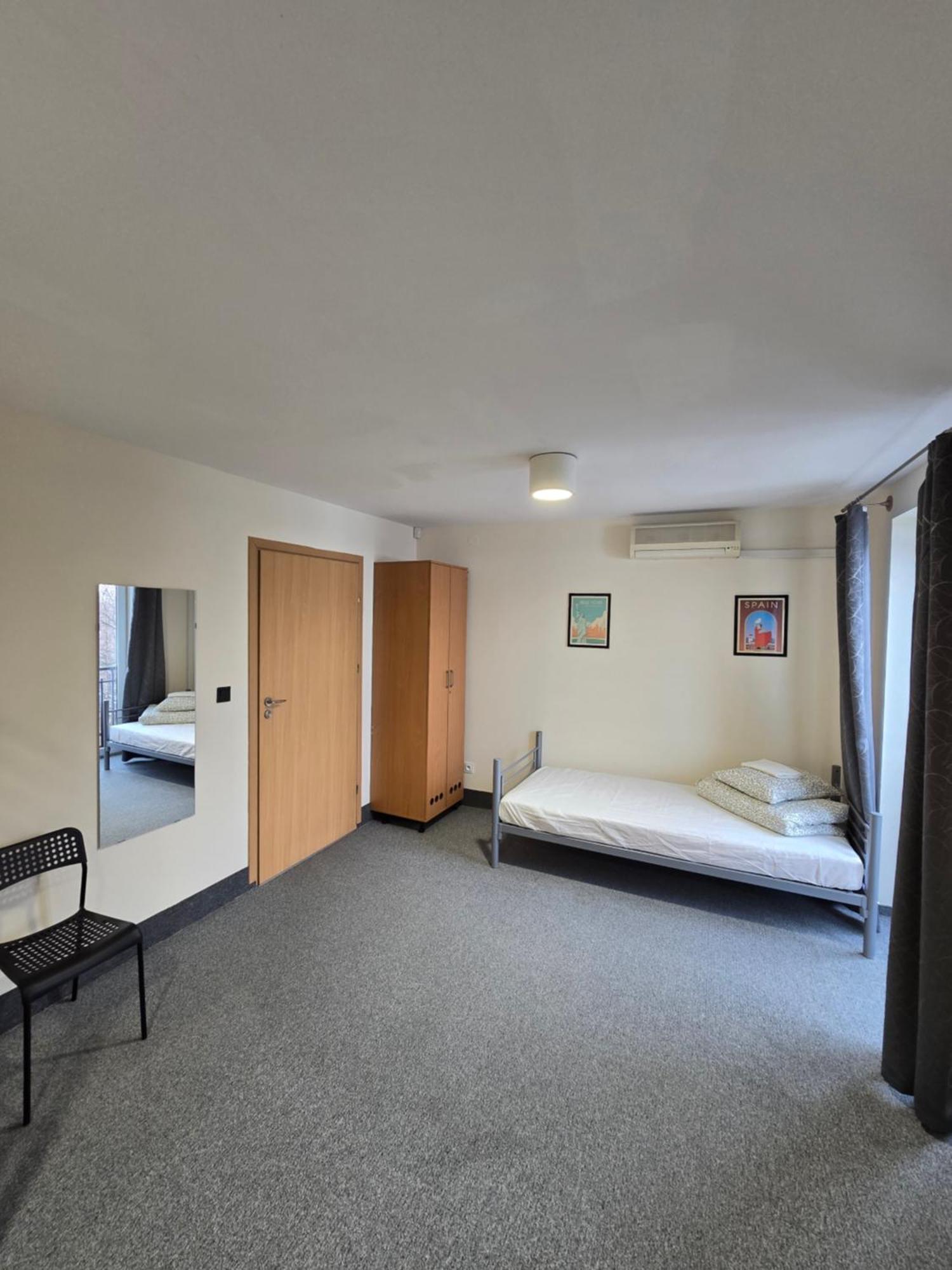 Rooms4rest Skibicka - Private For Tourists - Atr Consulting Sp, Z O,o, * Warsaw