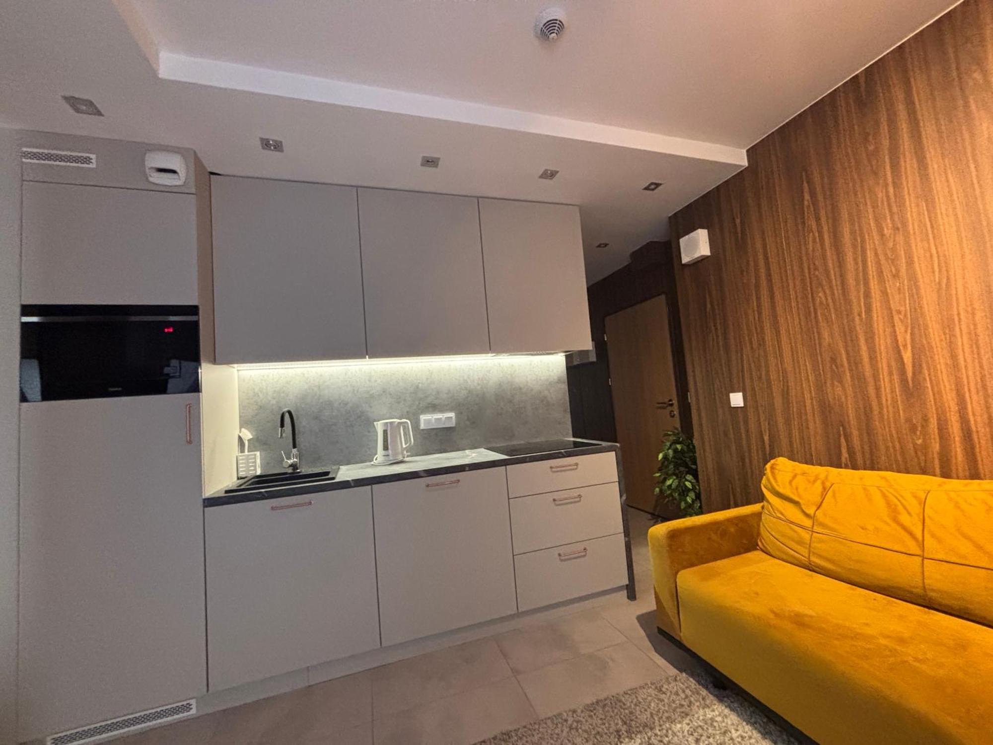 Apartment Modern Bliska