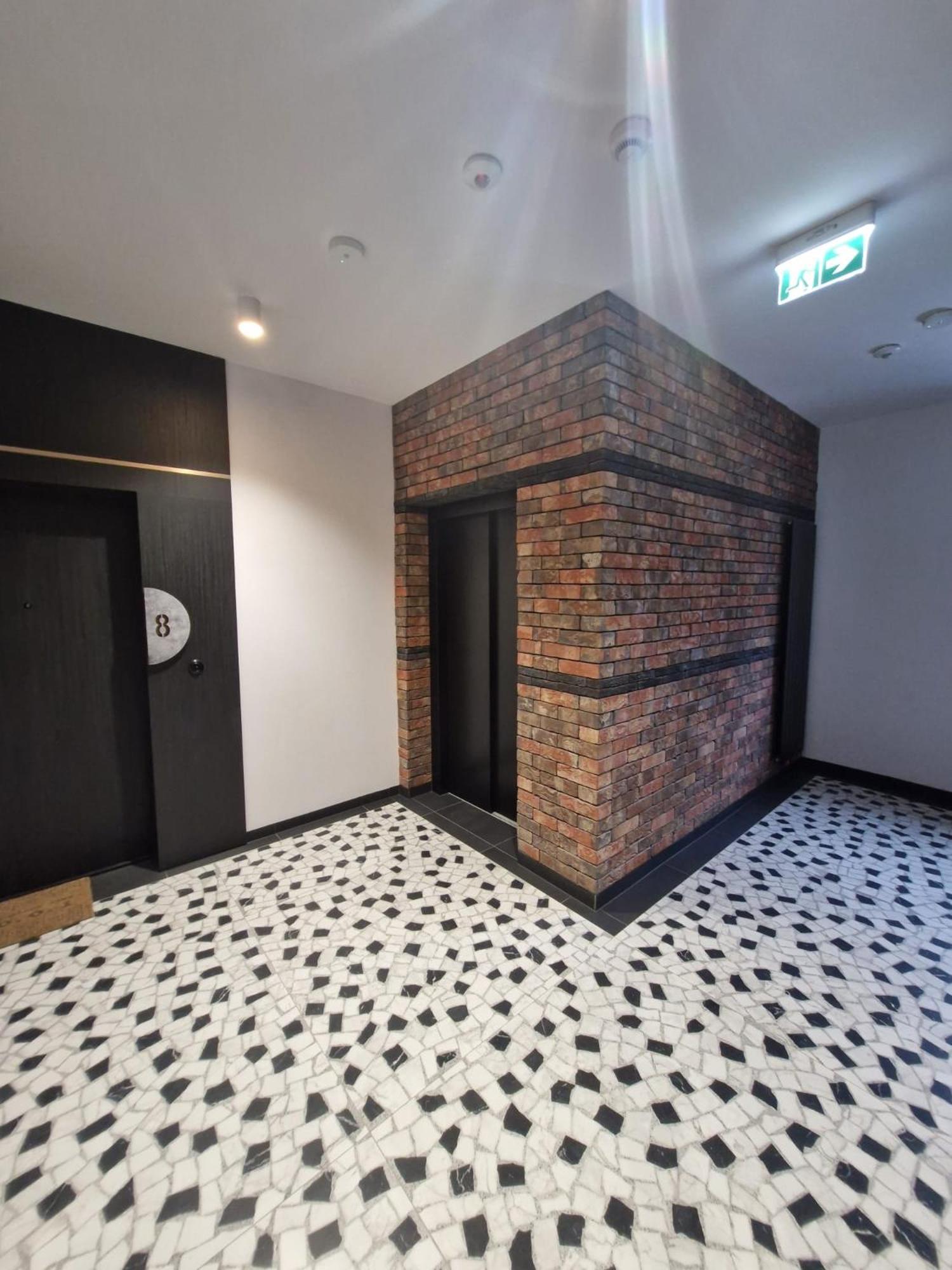 Apartment Szarych Szeregow Elegant