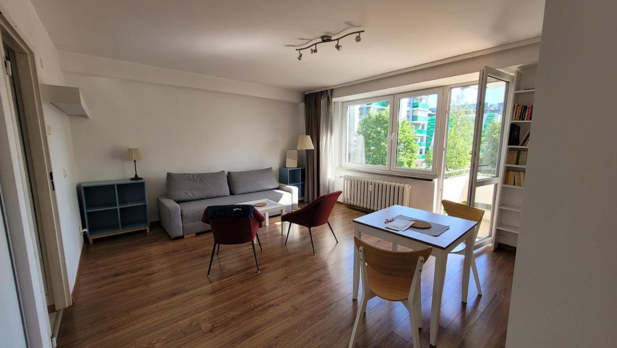 Apartment Przy Metrze Sluzew Warsaw