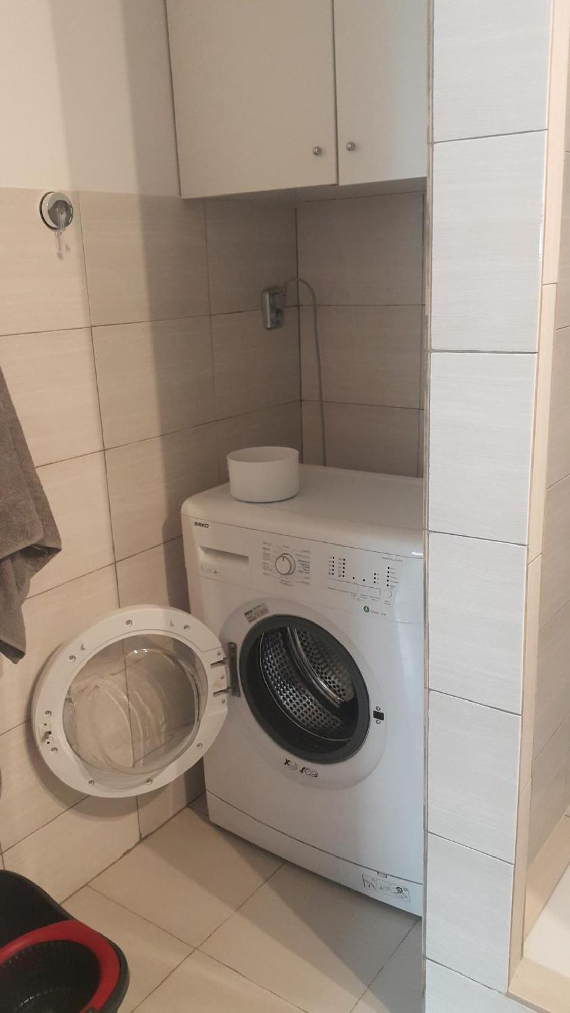 Przy Metrze Sluzew Apartment