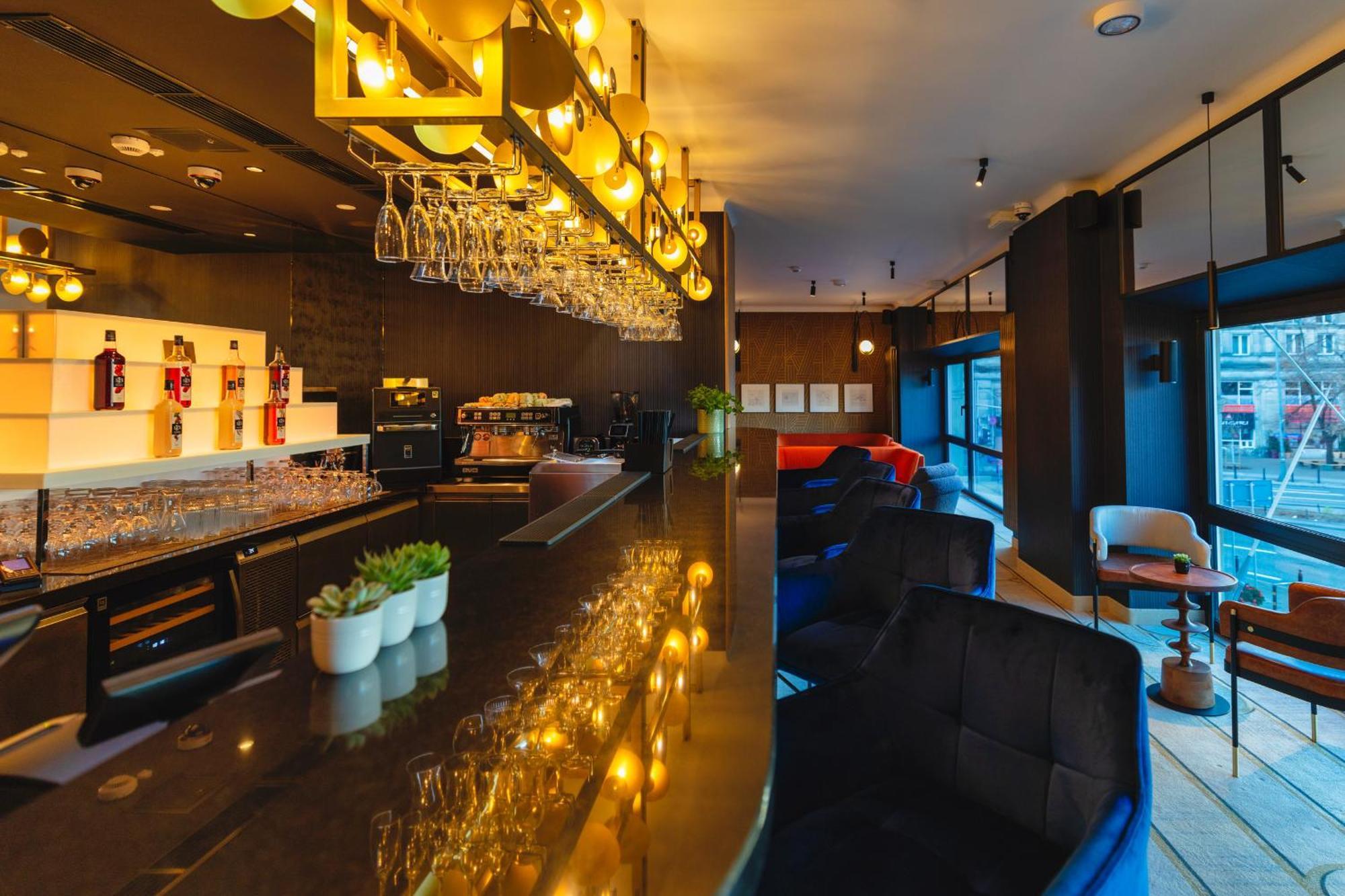 Mdm Centre Hotel