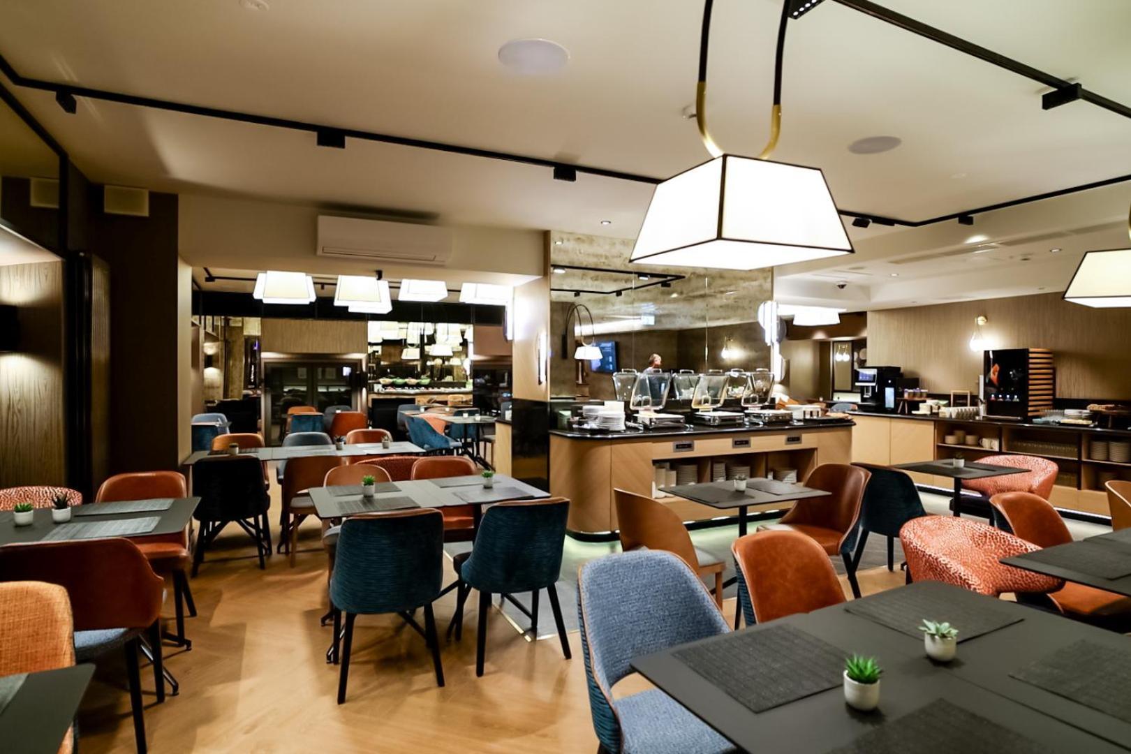 Mdm Centre Hotel 3*