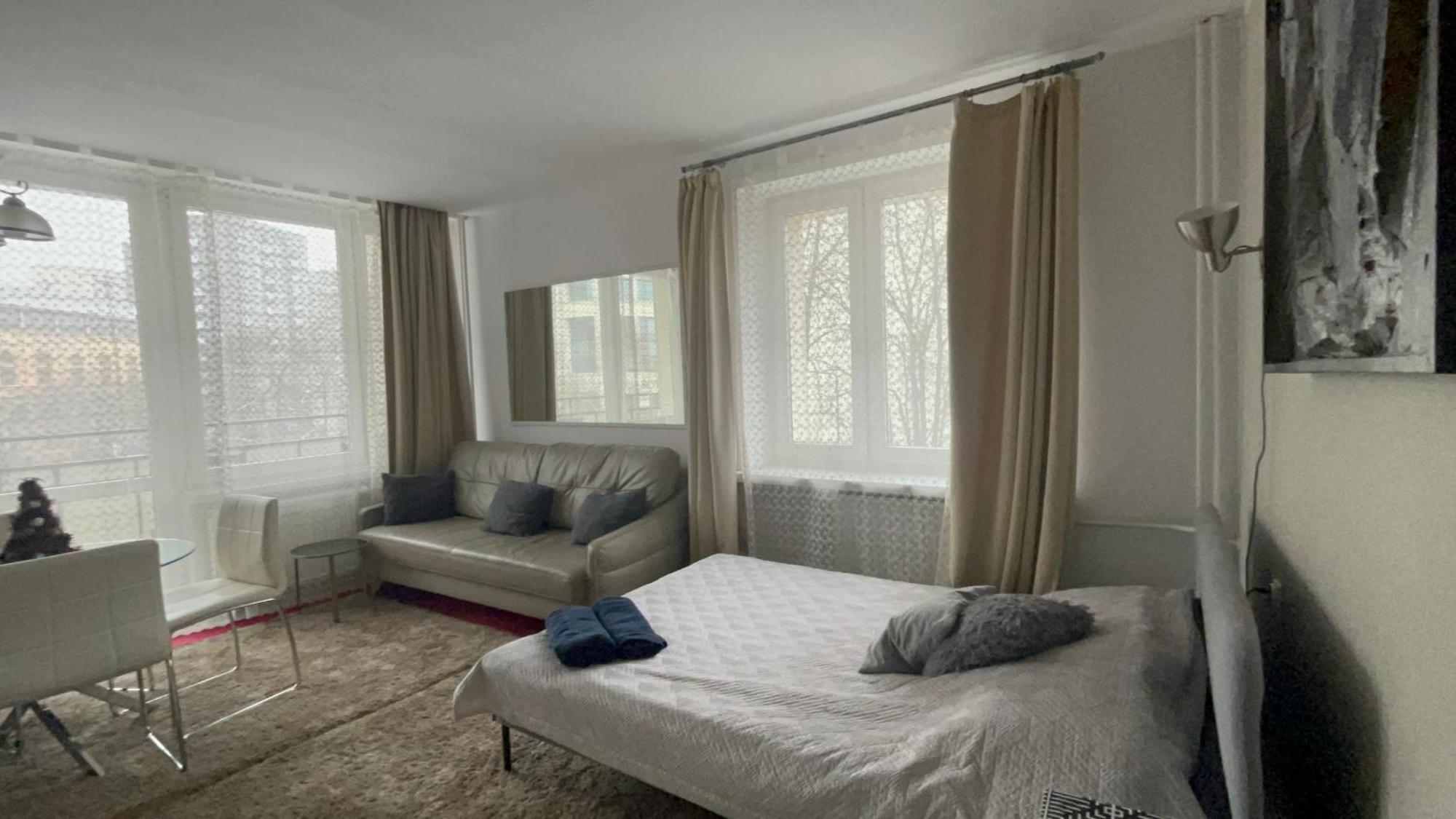 Apartment Perfect Location Two Bedrooms With Balkony