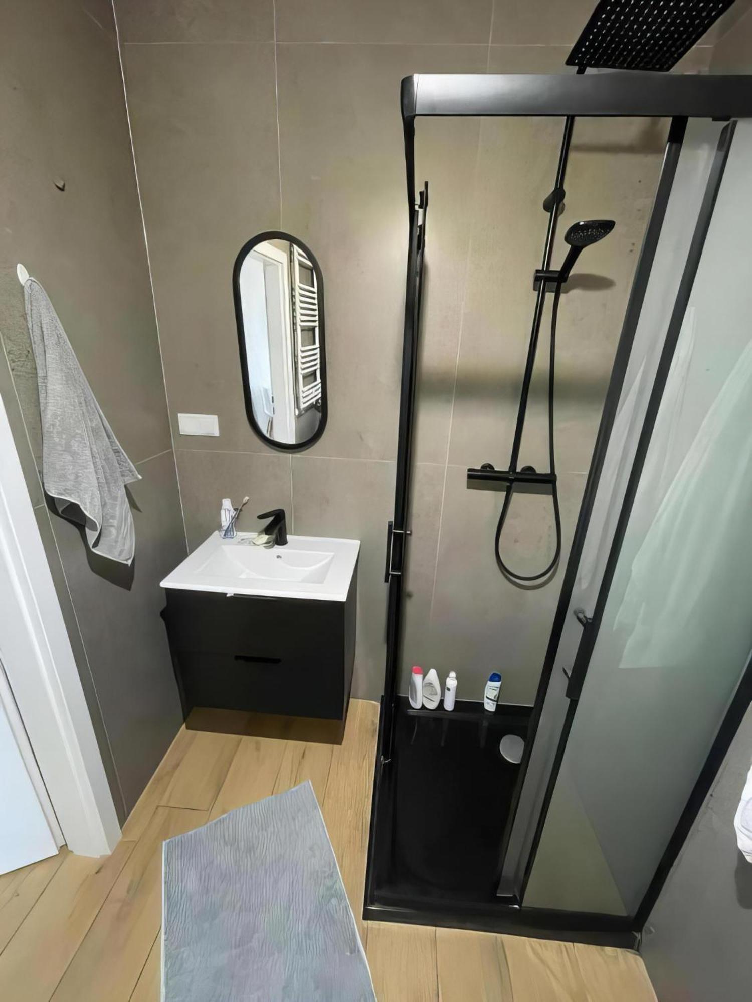77 Wiktoryn Studio Apartment