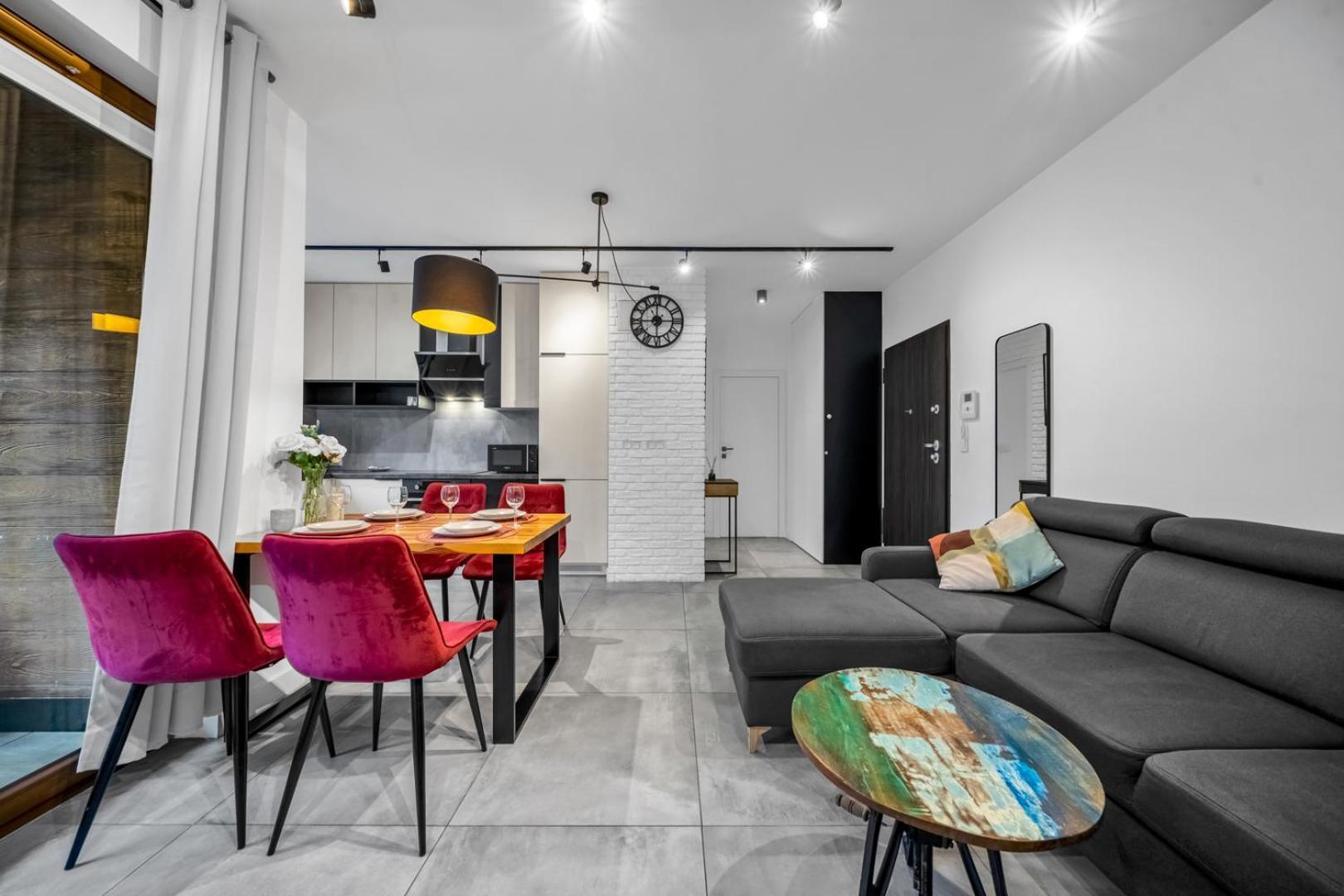 Apartment Grzybowska With Parking - By Rentujemy